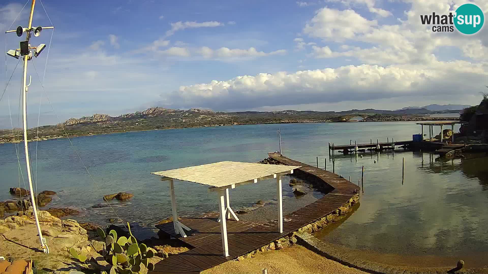 Spletna kamera v živo Ponte Caprera – La Maddalena – Sardinija – Italija