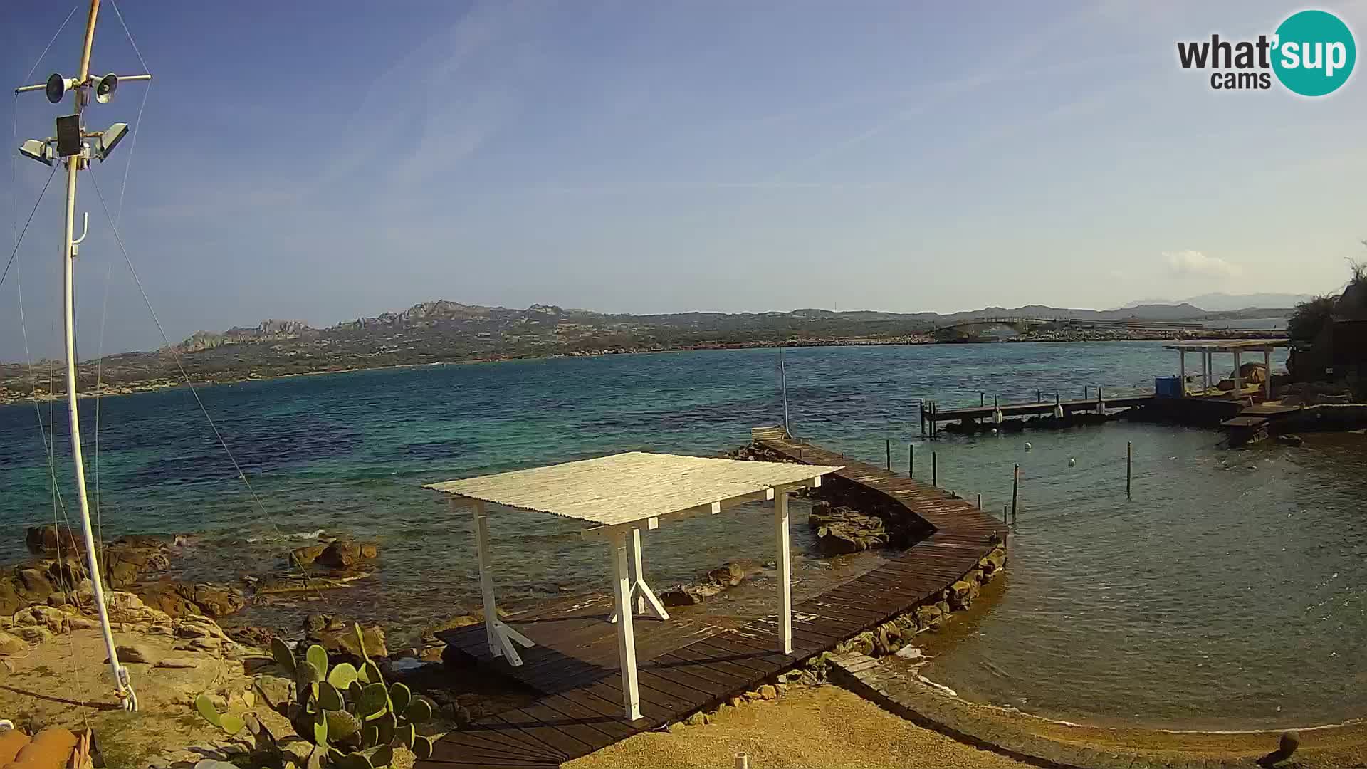 Spletna kamera v živo Ponte Caprera – La Maddalena – Sardinija – Italija