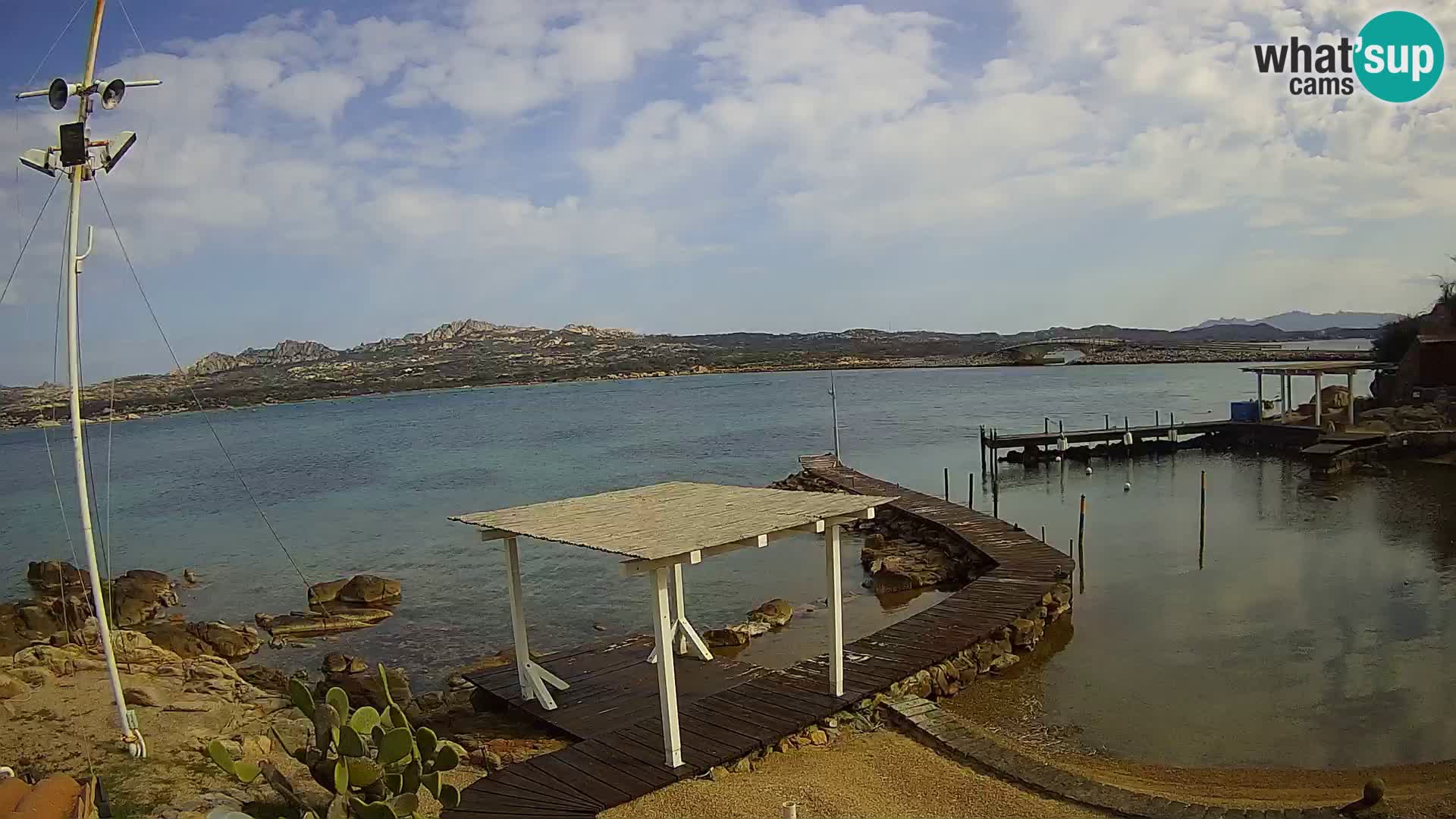 Spletna kamera v živo Ponte Caprera – La Maddalena – Sardinija – Italija