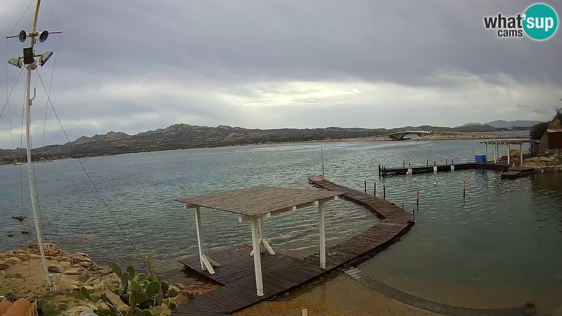 Web kamera uživo Ponte Caprera – La Maddalena – Sardinija – Italija