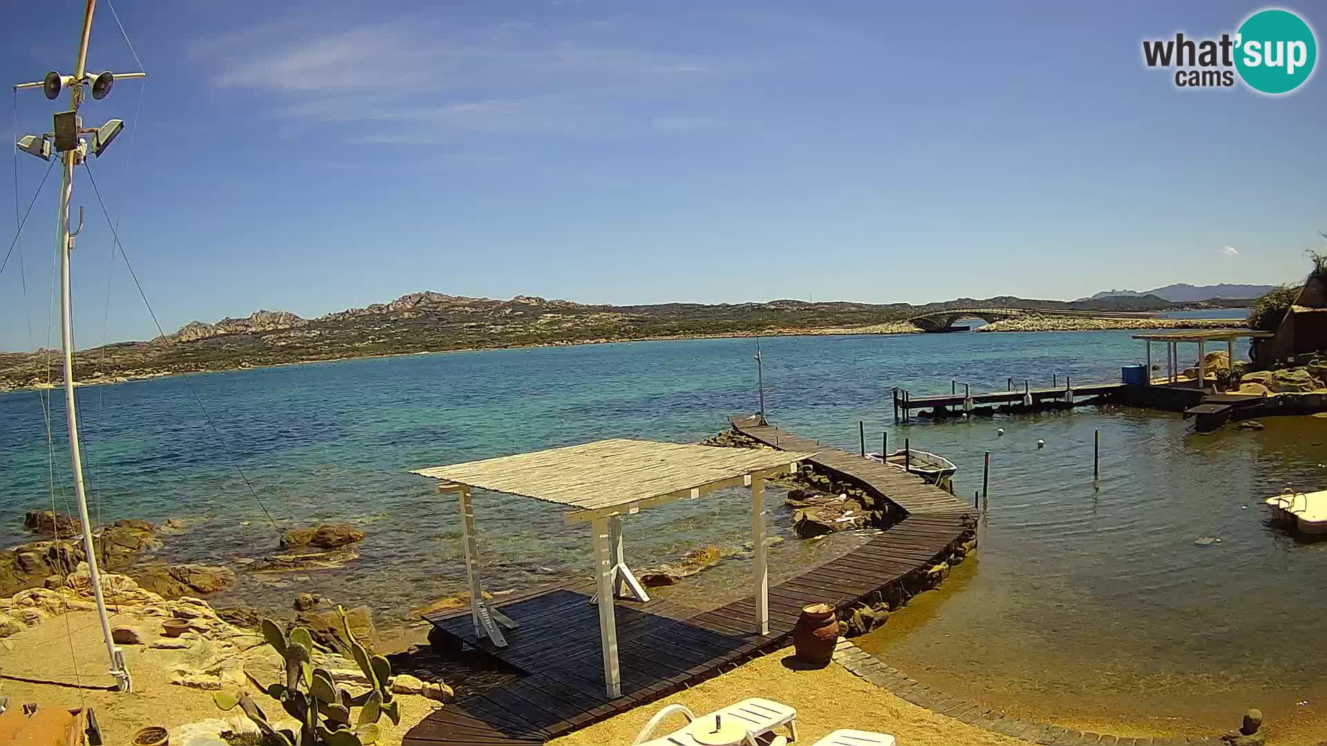Spletna kamera v živo Ponte Caprera – La Maddalena – Sardinija – Italija