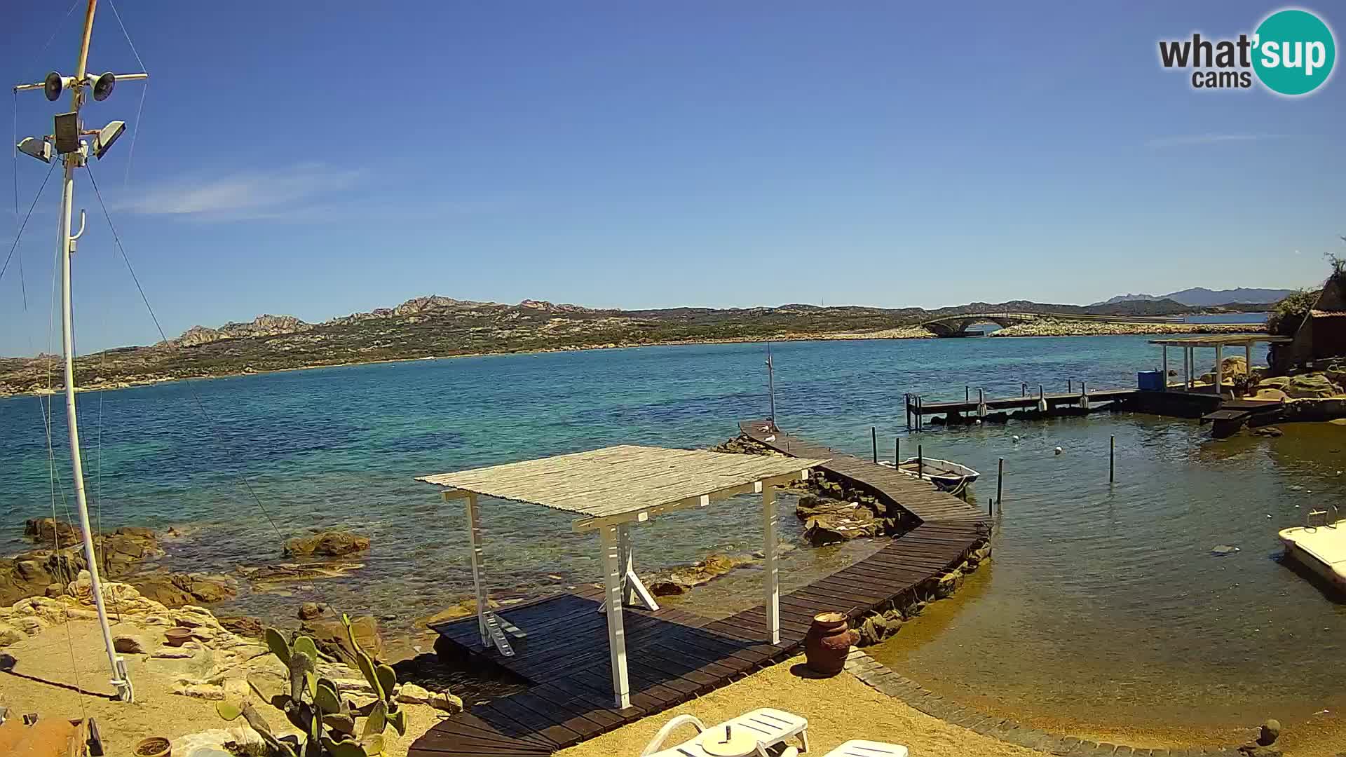 Spletna kamera v živo Ponte Caprera – La Maddalena – Sardinija – Italija