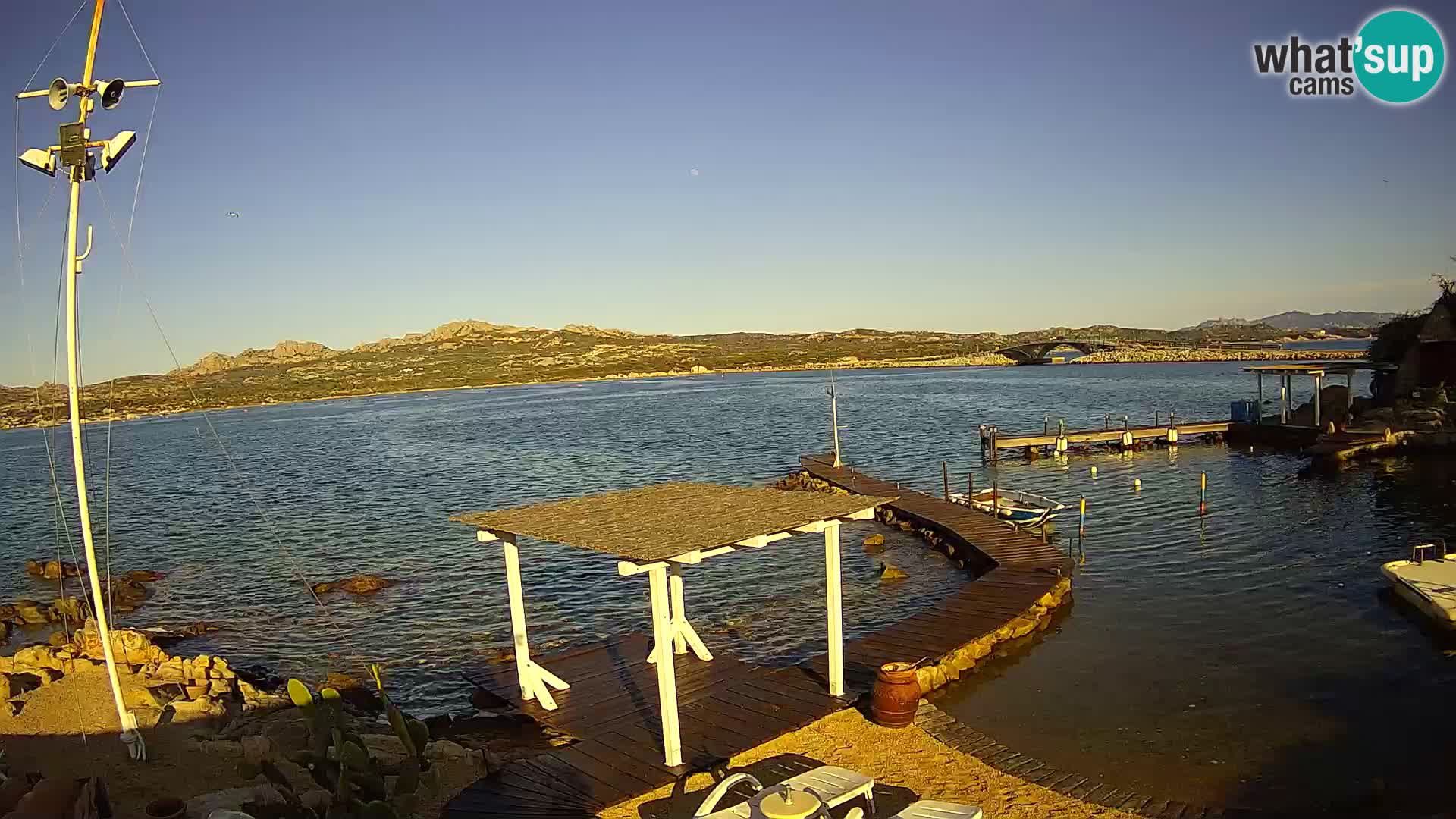 Web kamera uživo Ponte Caprera – La Maddalena – Sardinija – Italija