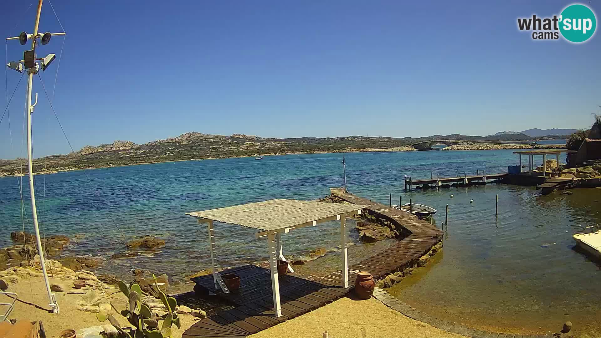 Spletna kamera v živo Ponte Caprera – La Maddalena – Sardinija – Italija