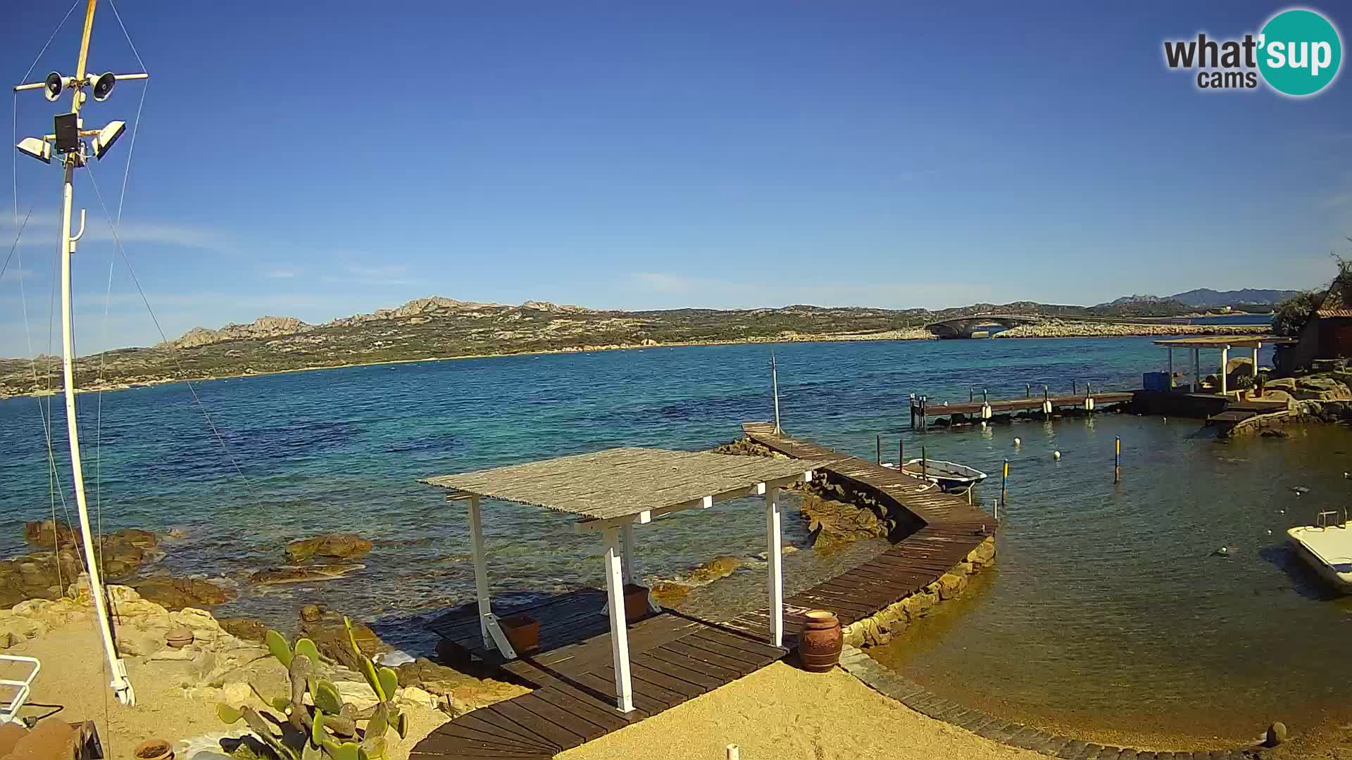 Spletna kamera v živo Ponte Caprera – La Maddalena – Sardinija – Italija