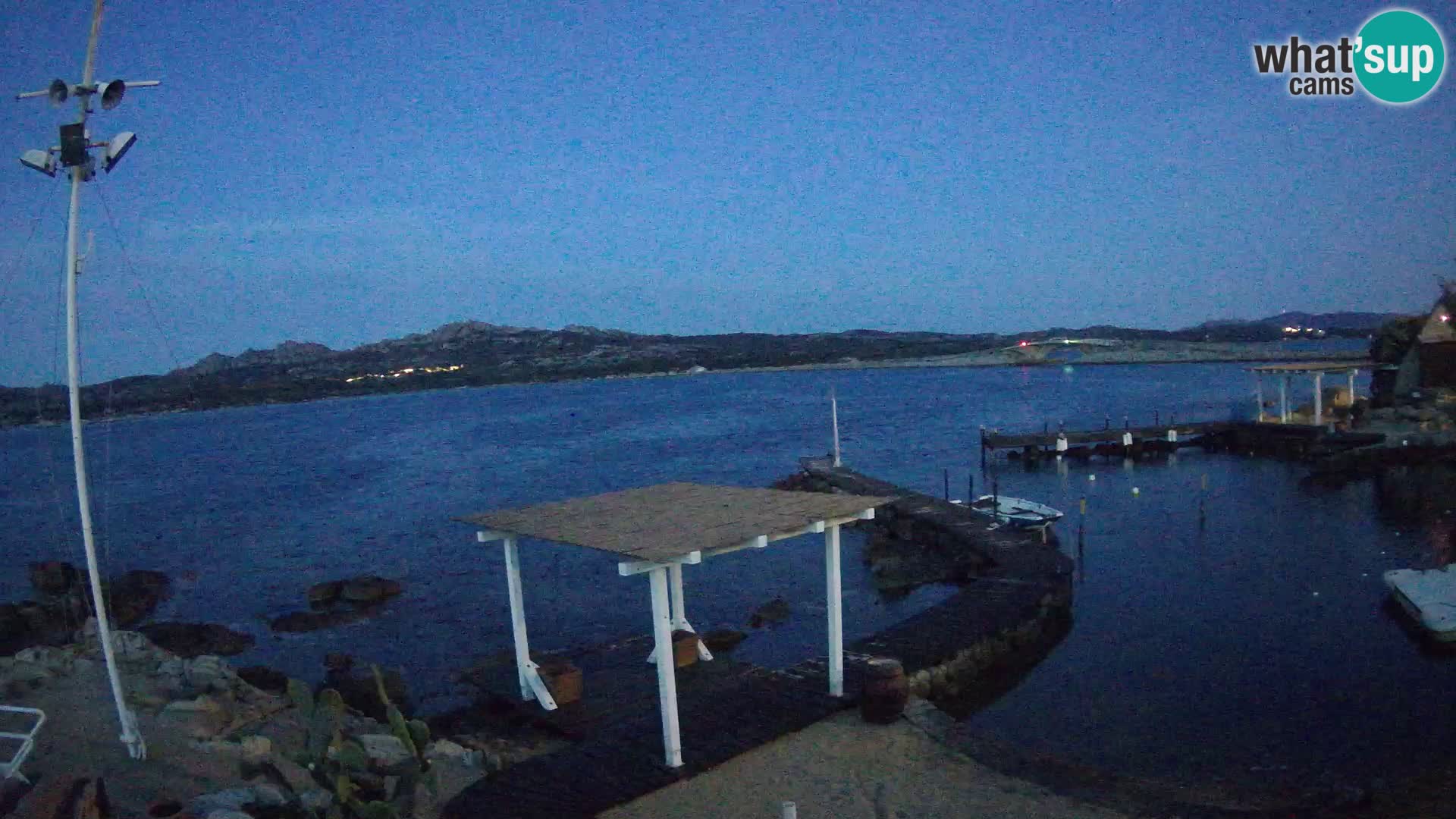 Web kamera uživo Ponte Caprera – La Maddalena – Sardinija – Italija