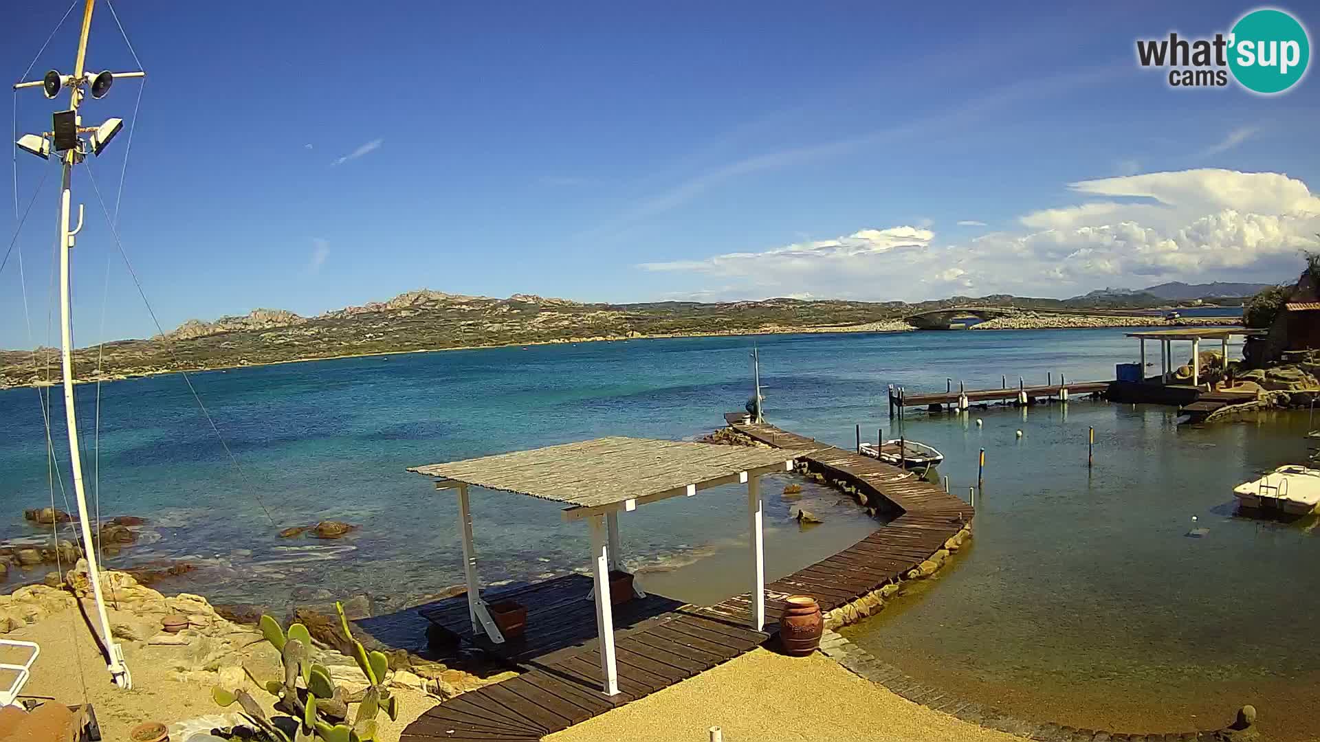Spletna kamera v živo Ponte Caprera – La Maddalena – Sardinija – Italija