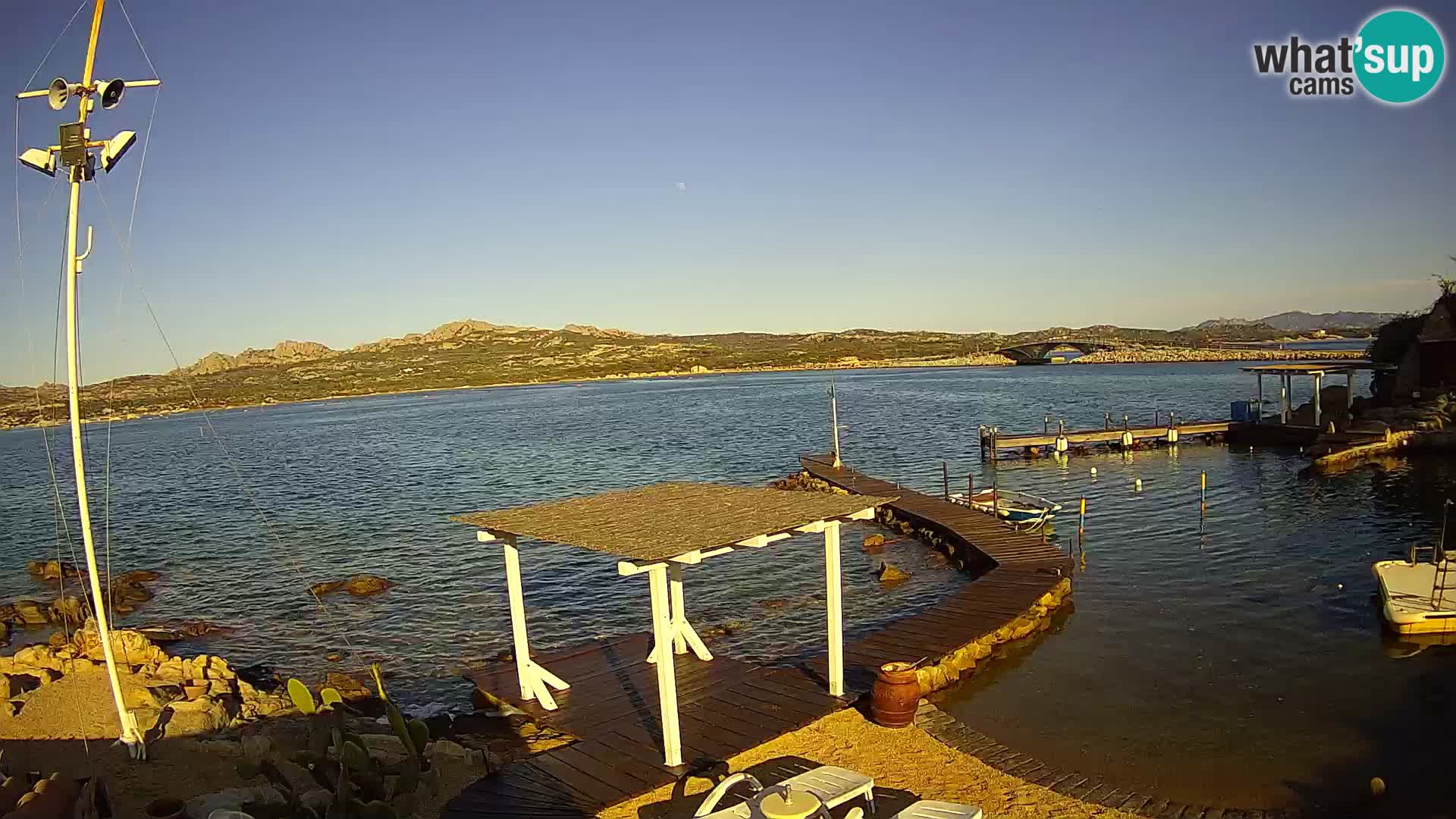 Web kamera uživo Ponte Caprera – La Maddalena – Sardinija – Italija