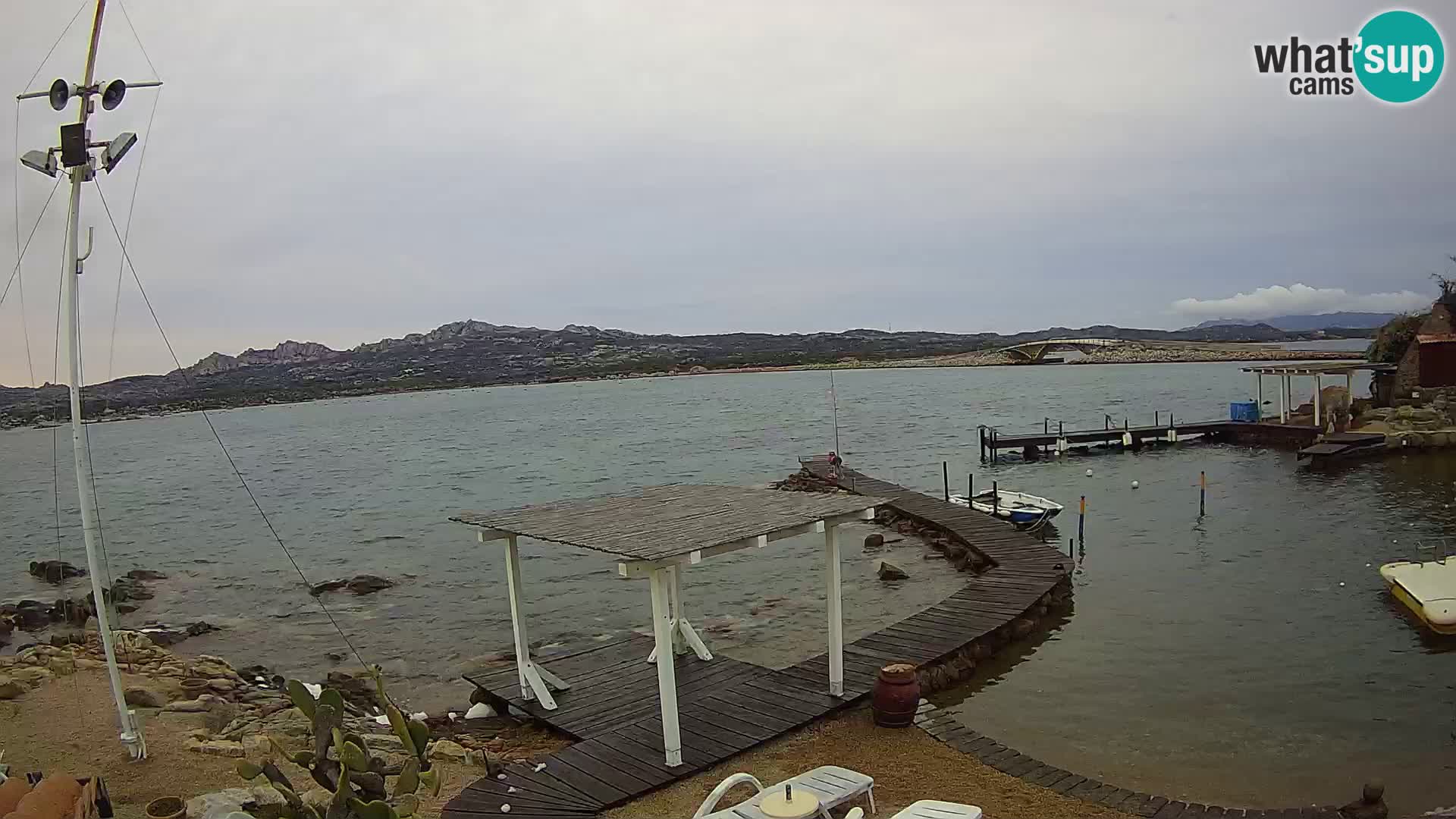 Spletna kamera v živo Ponte Caprera – La Maddalena – Sardinija – Italija