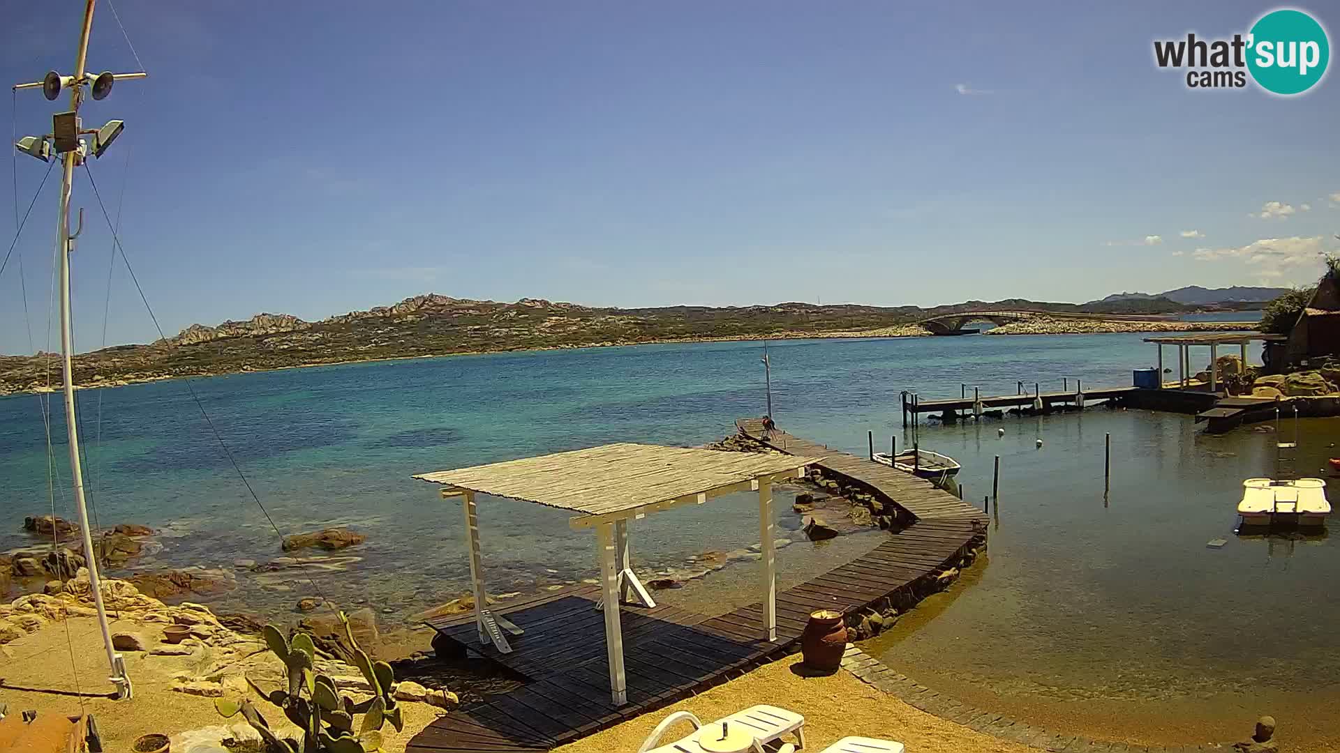Spletna kamera v živo Ponte Caprera – La Maddalena – Sardinija – Italija