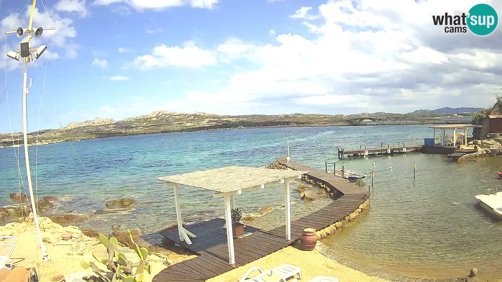 Spletna kamera v živo Ponte Caprera – La Maddalena – Sardinija – Italija