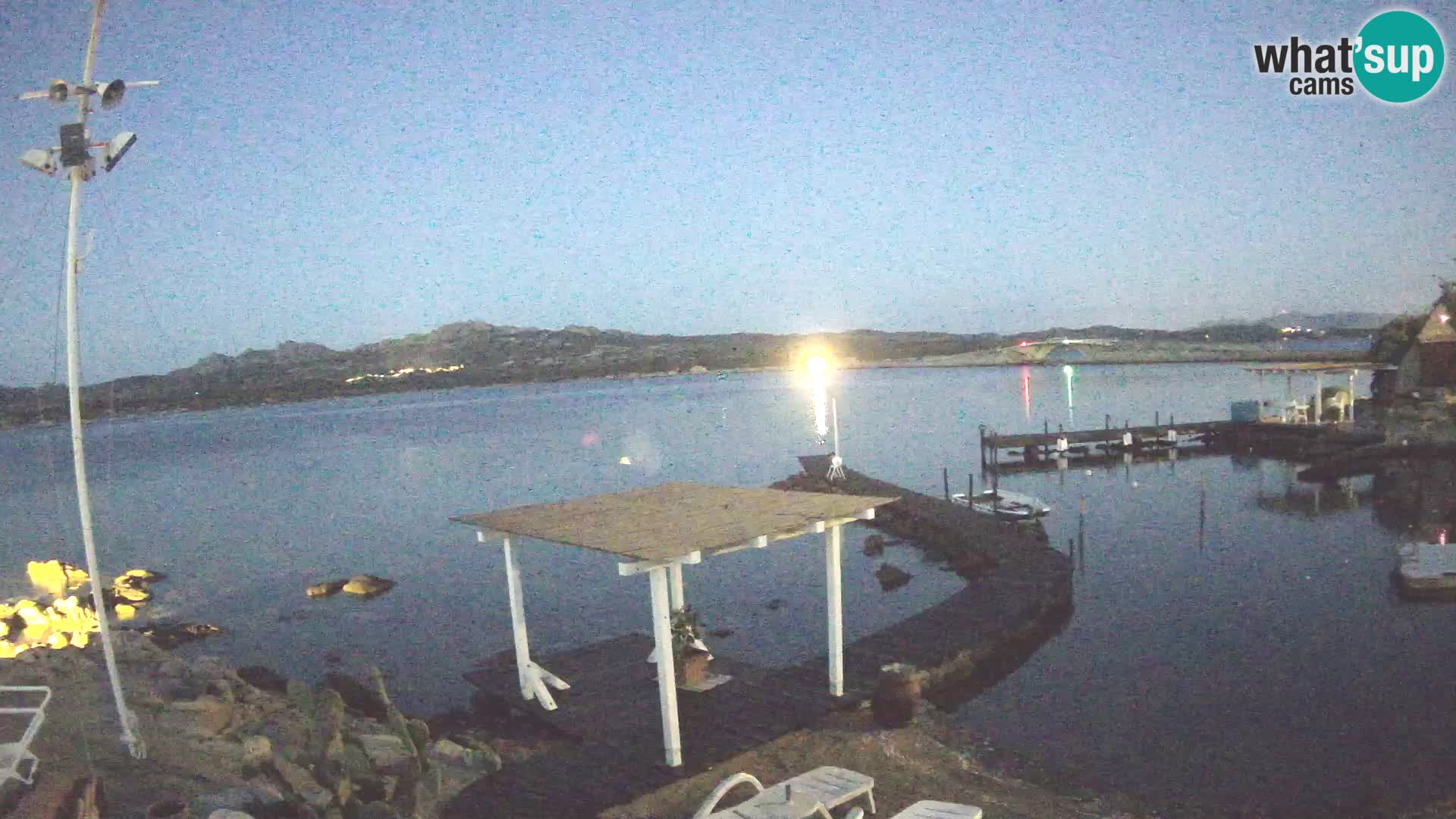 Spletna kamera v živo Ponte Caprera – La Maddalena – Sardinija – Italija
