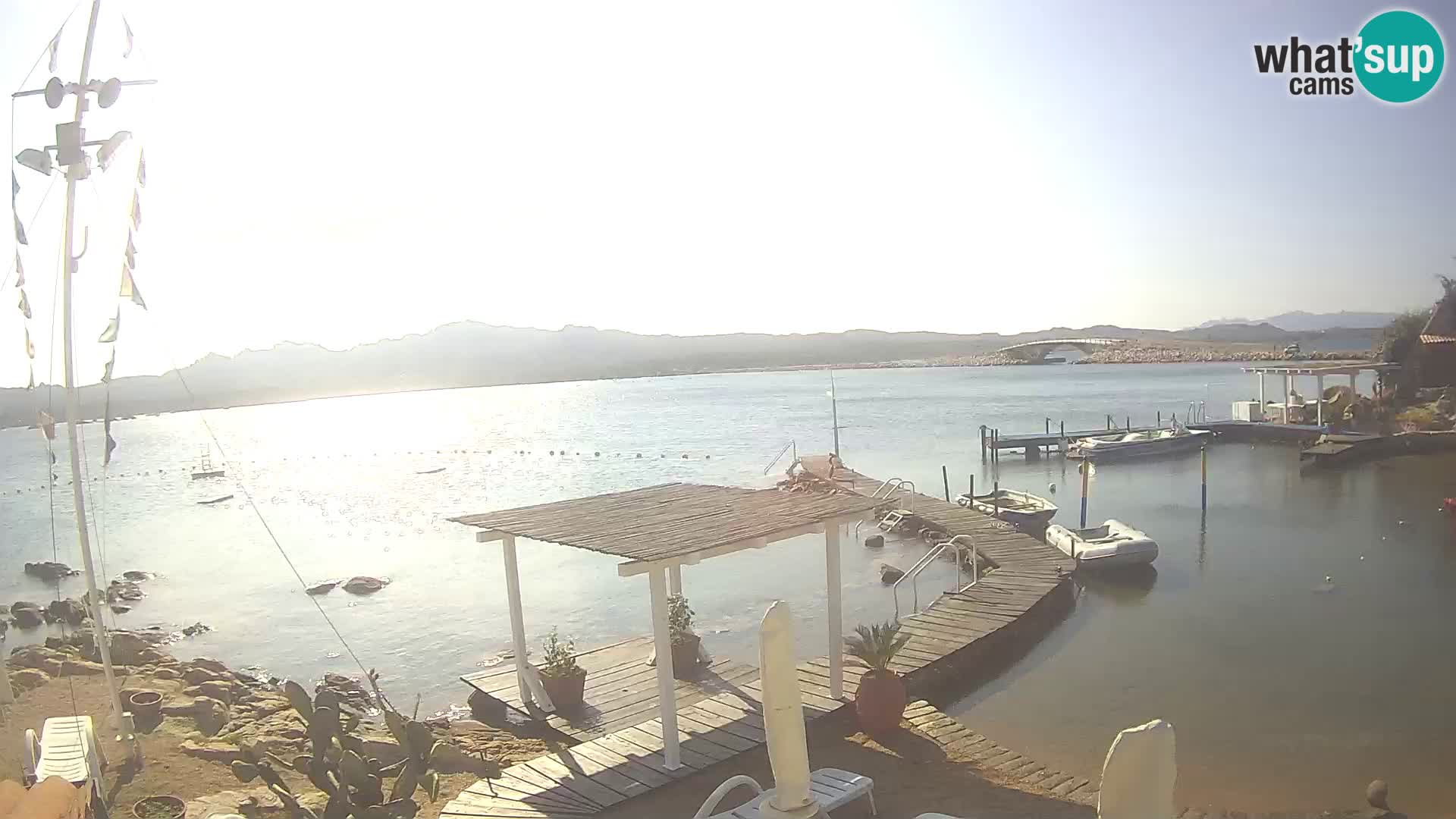Spletna kamera v živo Ponte Caprera – La Maddalena – Sardinija – Italija
