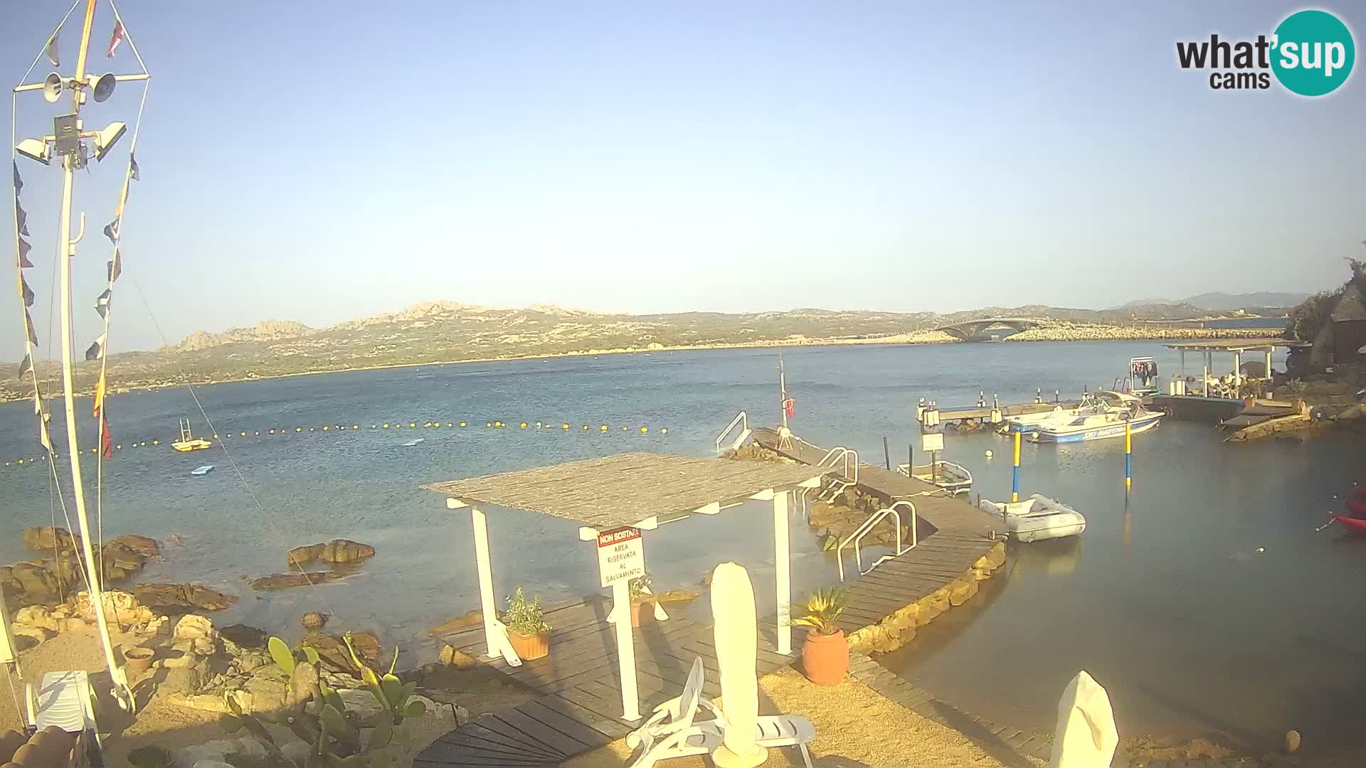 Spletna kamera v živo Ponte Caprera – La Maddalena – Sardinija – Italija