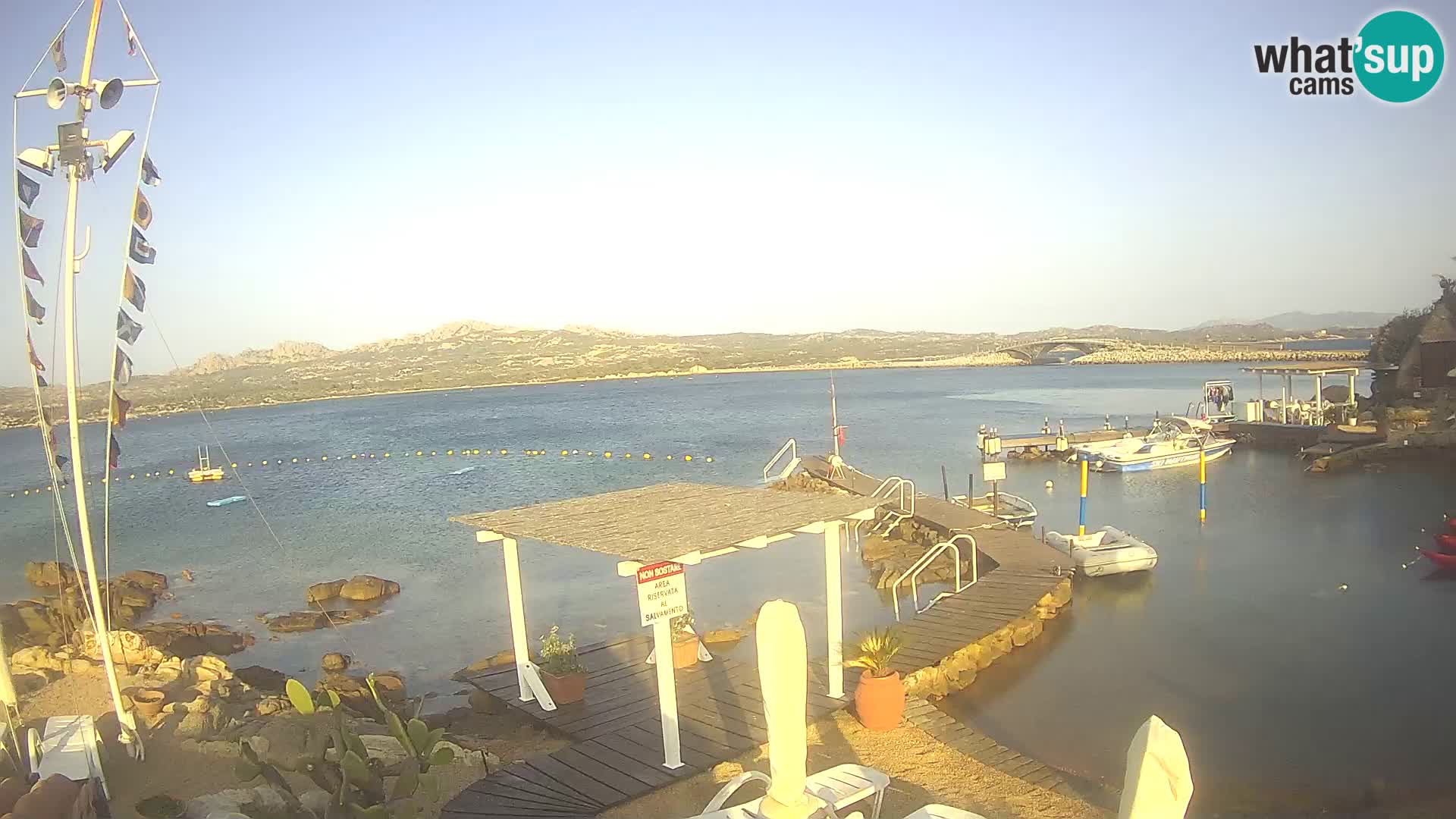 Web kamera uživo Ponte Caprera – La Maddalena – Sardinija – Italija