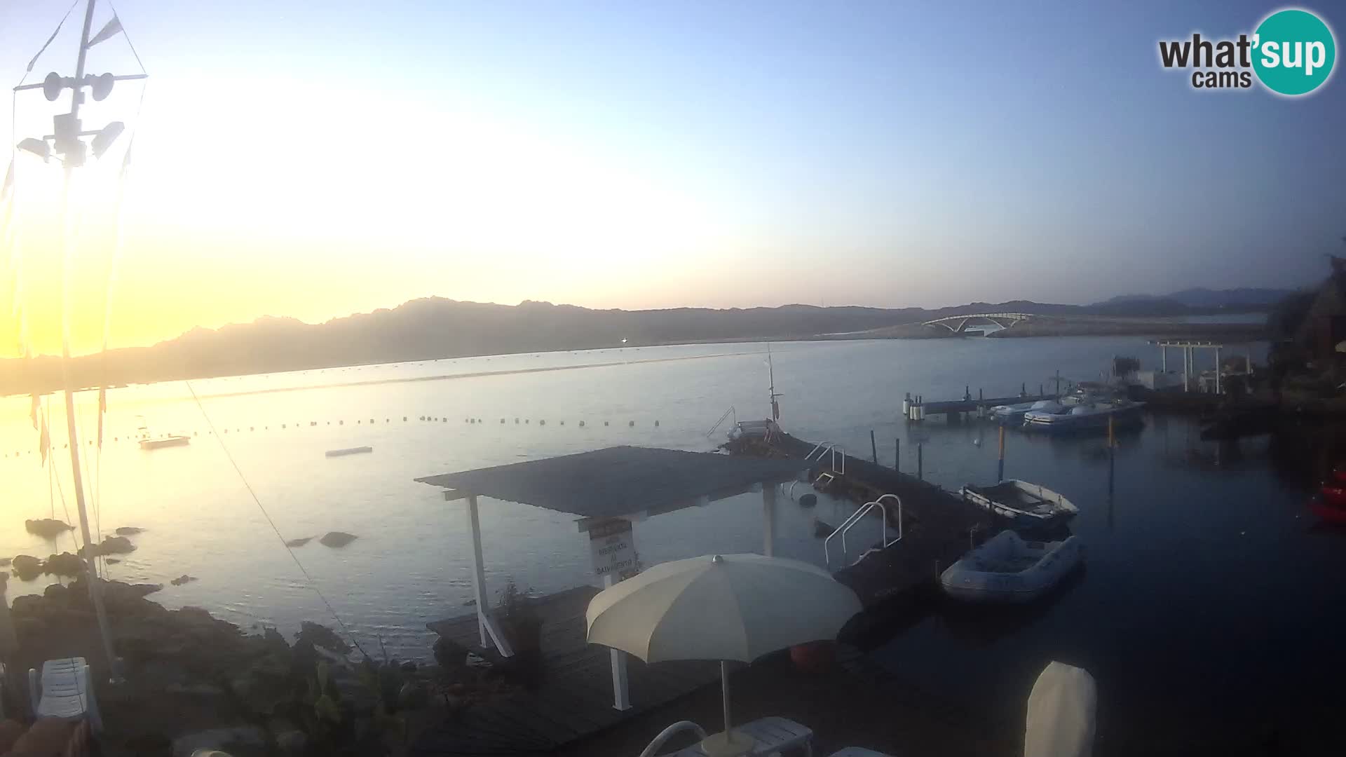 Spletna kamera v živo Ponte Caprera – La Maddalena – Sardinija – Italija