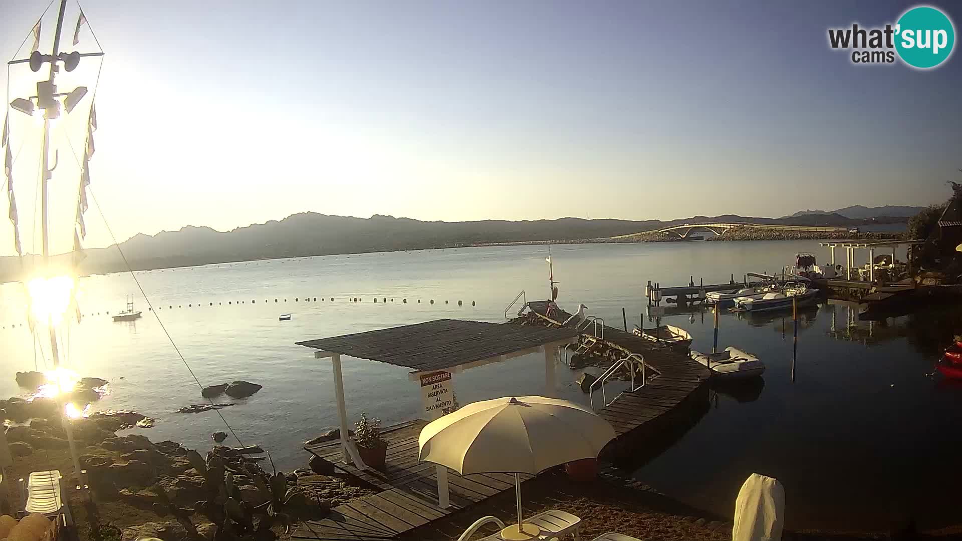 Spletna kamera v živo Ponte Caprera – La Maddalena – Sardinija – Italija