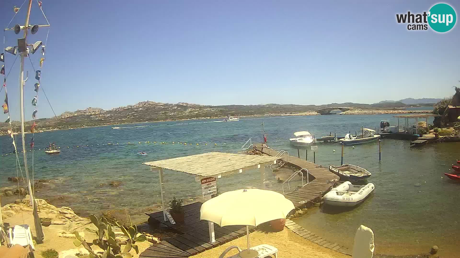 Spletna kamera v živo Ponte Caprera – La Maddalena – Sardinija – Italija