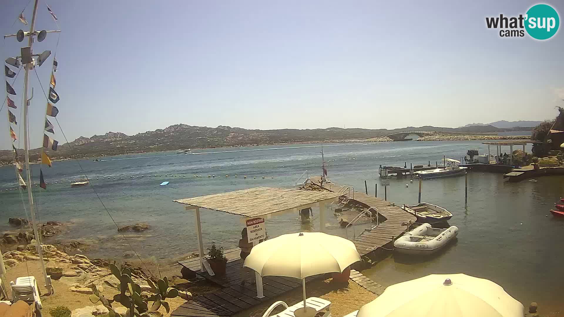 Spletna kamera v živo Ponte Caprera – La Maddalena – Sardinija – Italija