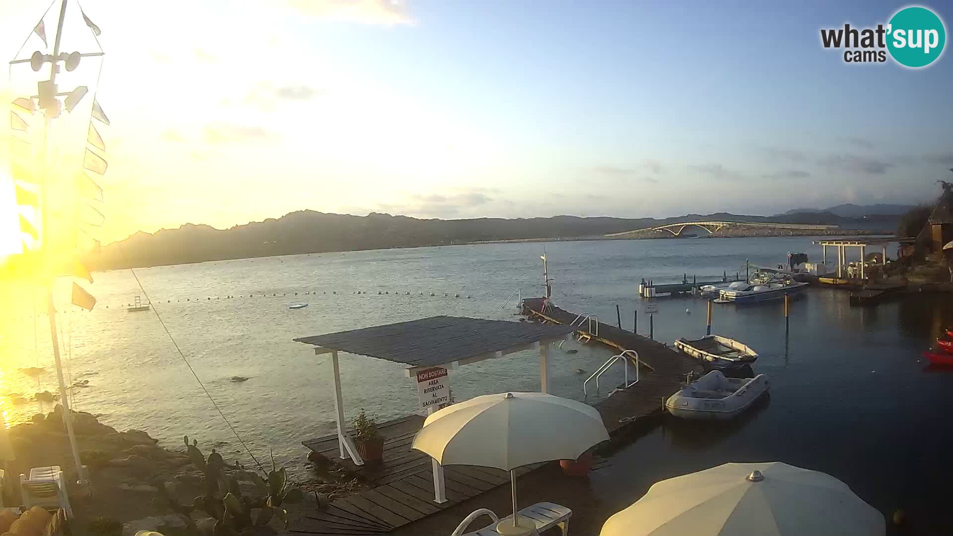Spletna kamera v živo Ponte Caprera – La Maddalena – Sardinija – Italija