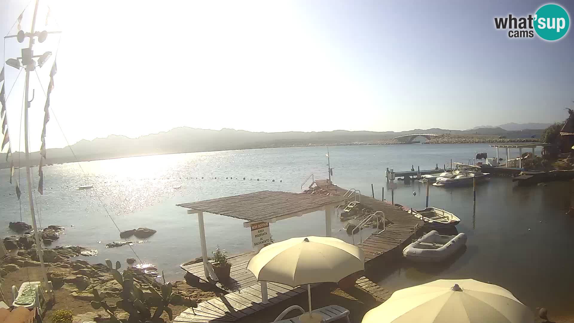 Spletna kamera v živo Ponte Caprera – La Maddalena – Sardinija – Italija