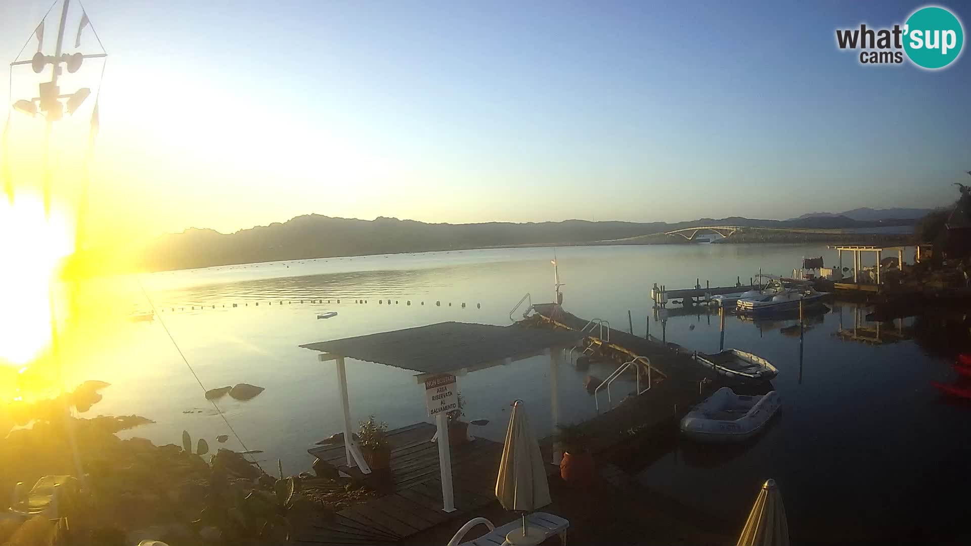 Spletna kamera v živo Ponte Caprera – La Maddalena – Sardinija – Italija