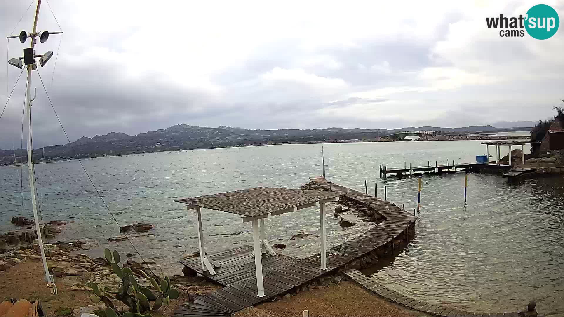 Spletna kamera v živo Ponte Caprera – La Maddalena – Sardinija – Italija