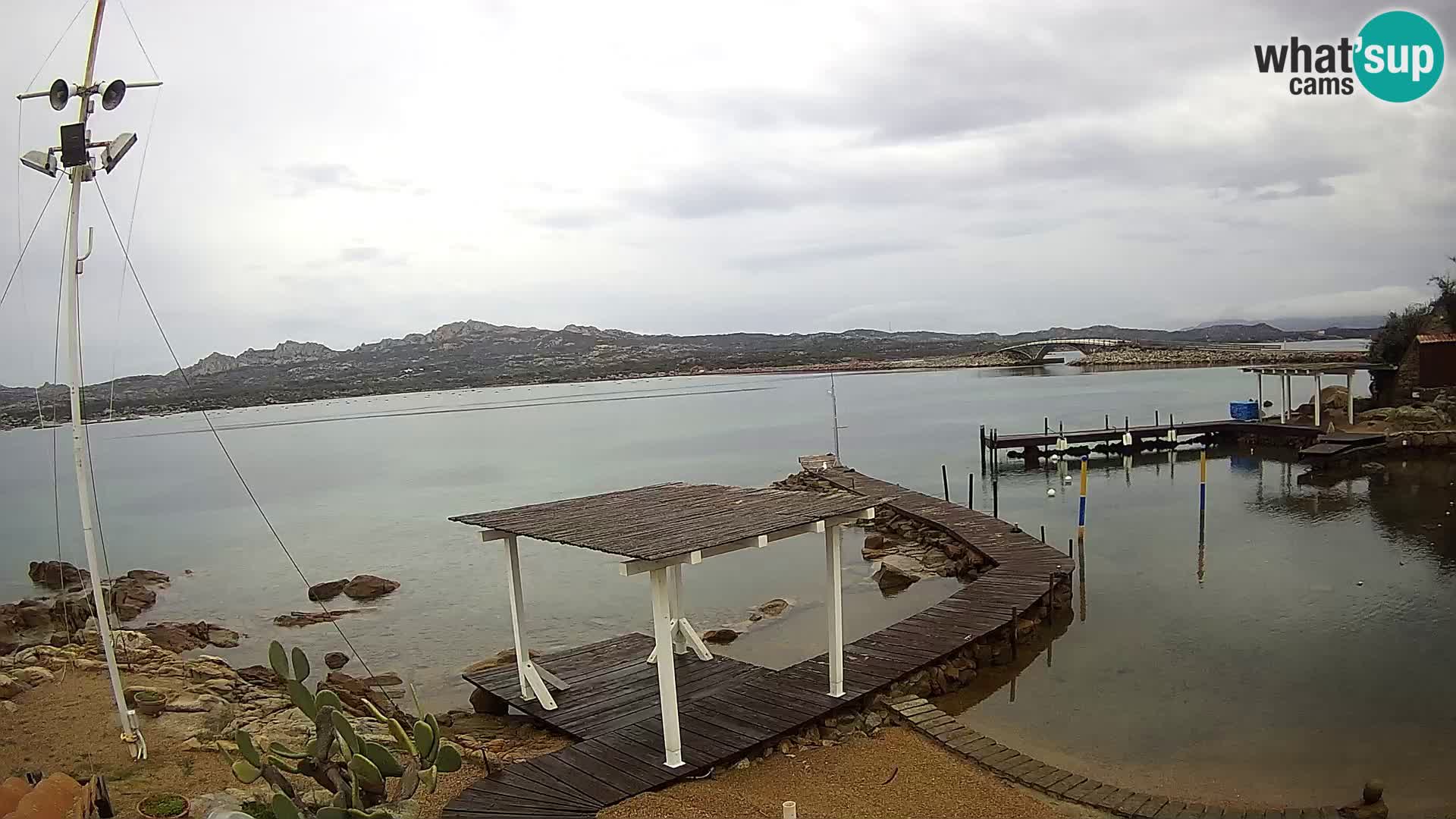 Web kamera uživo Ponte Caprera – La Maddalena – Sardinija – Italija