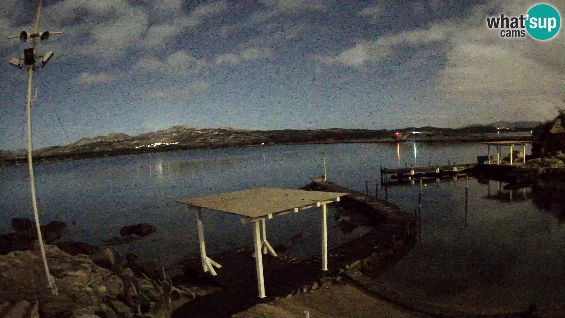 Spletna kamera v živo Ponte Caprera – La Maddalena – Sardinija – Italija