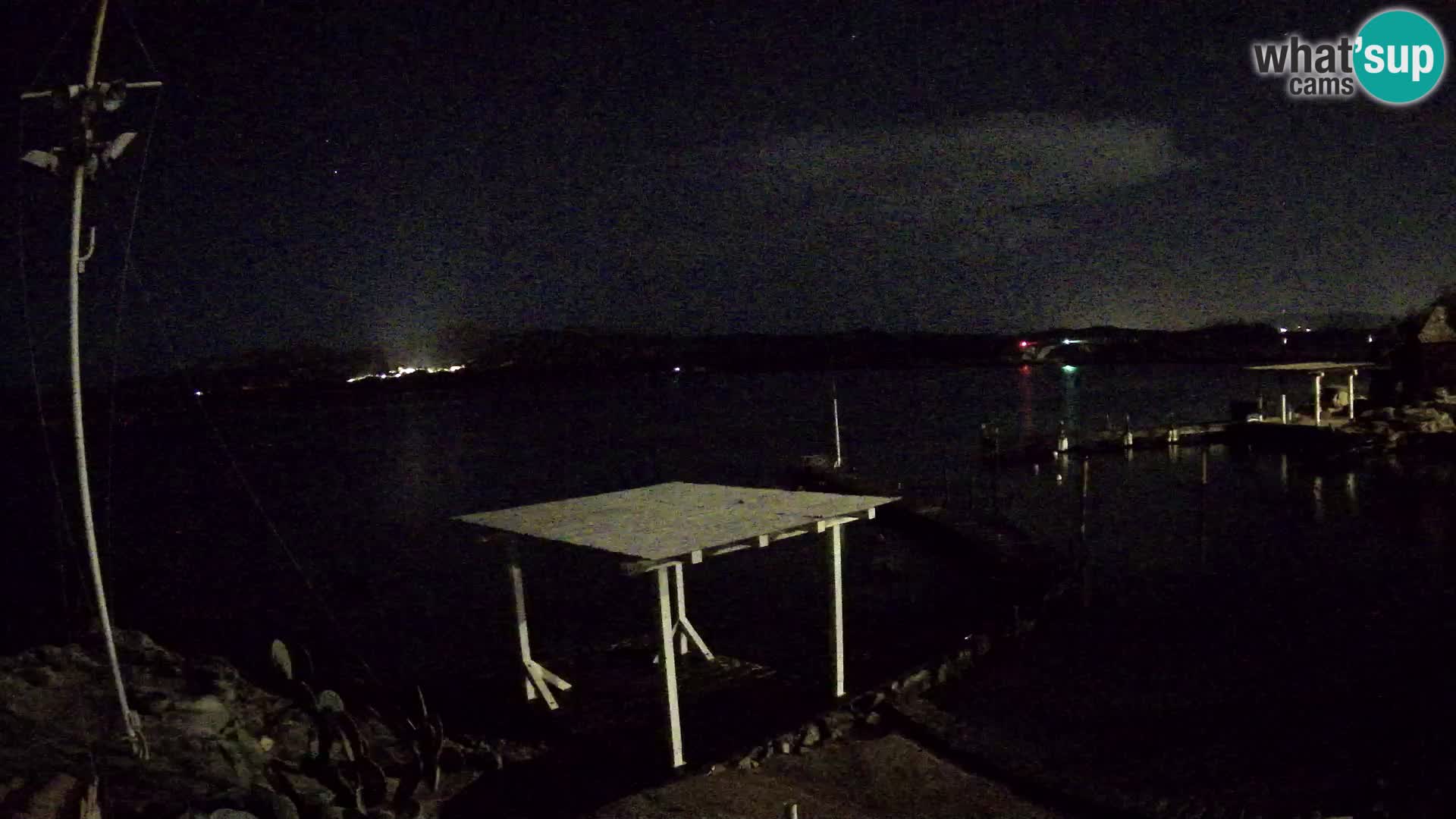 Spletna kamera v živo Ponte Caprera – La Maddalena – Sardinija – Italija