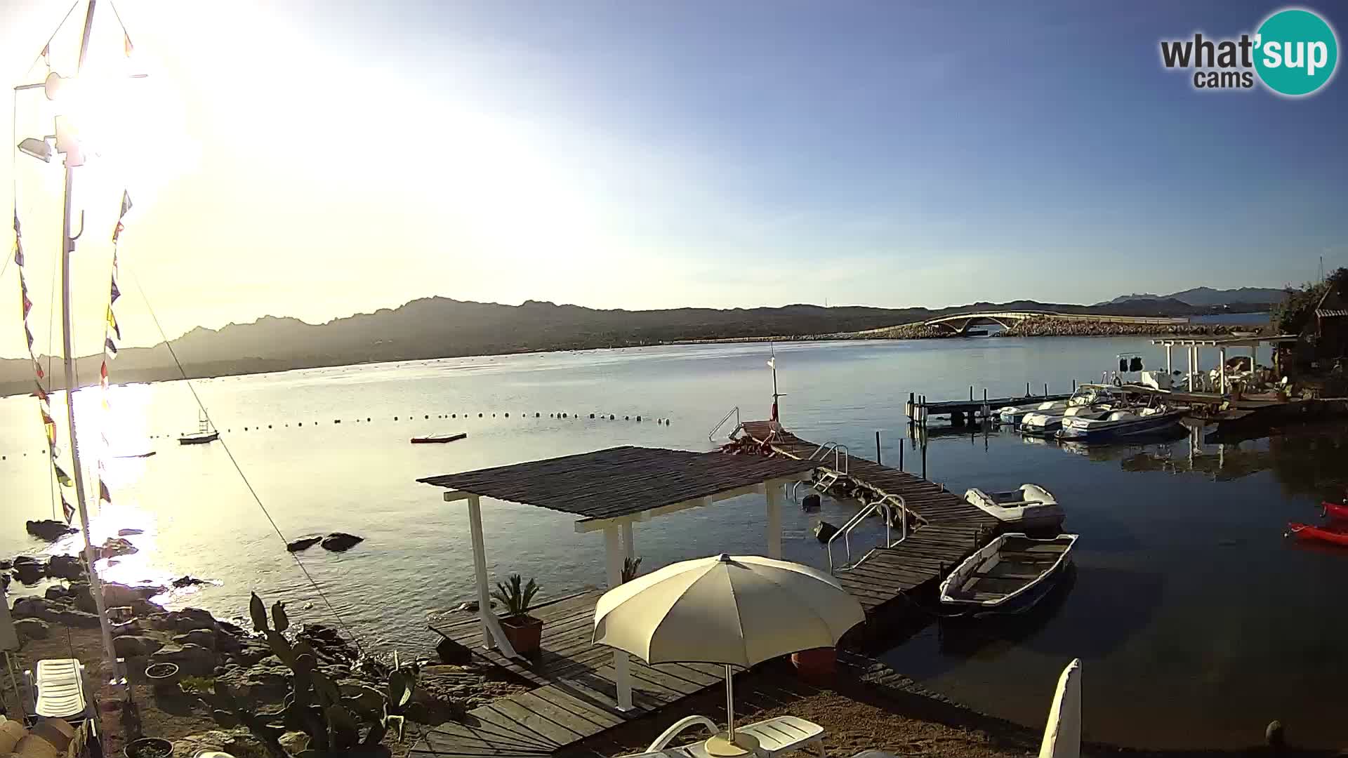 Spletna kamera v živo Ponte Caprera – La Maddalena – Sardinija – Italija