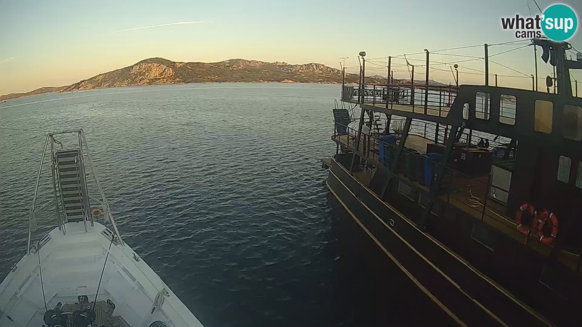 Le bateau Lo Squalo IV – webcam en direct arcipelago La Maddalena – Sardaigne – Italie
