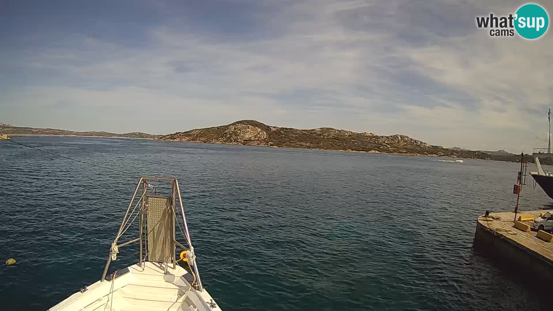 Čoln Lo Squalo IV – arhipelag spletna kamera La Maddalena – Sardinija – Italija