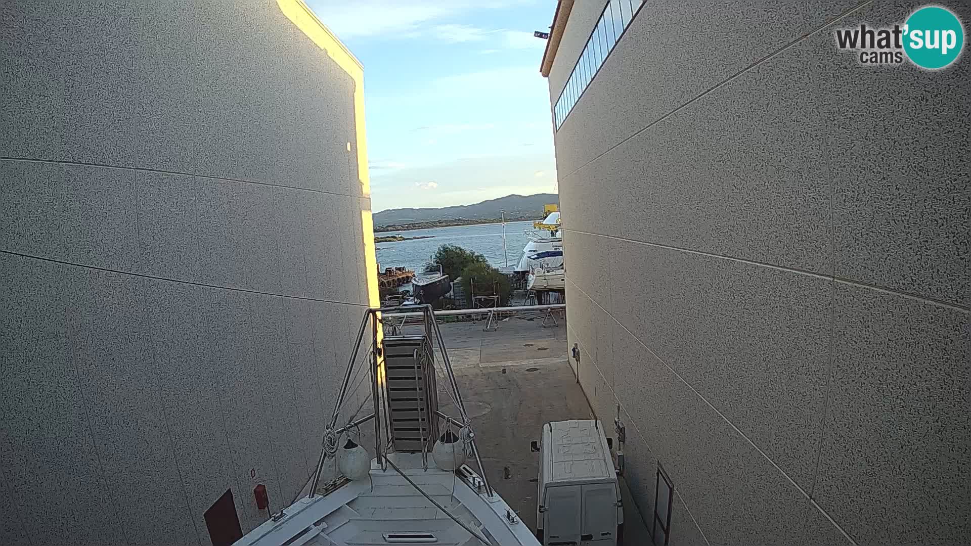 The boat Lo Squalo IV – live webcam arcipelago La Maddalena – Sardinia – Italy