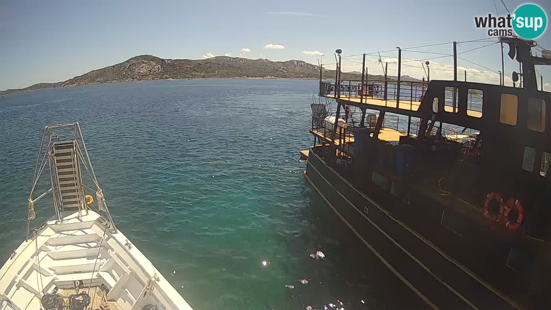 The boat Lo Squalo IV – live webcam arcipelago La Maddalena – Sardinia – Italy