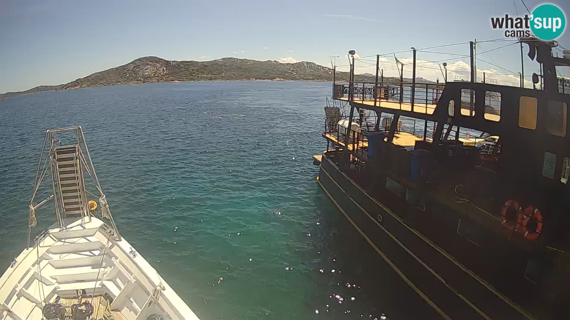 Le bateau Lo Squalo IV – webcam en direct arcipelago La Maddalena – Sardaigne – Italie