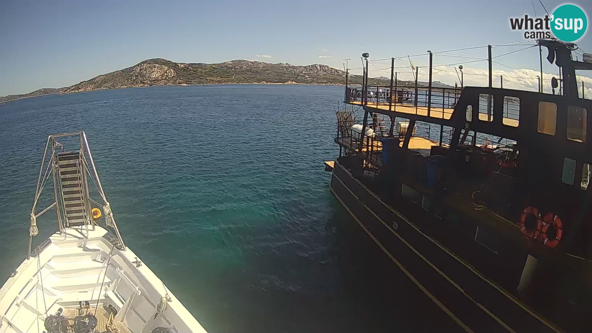 The boat Lo Squalo IV – live webcam arcipelago La Maddalena – Sardinia – Italy