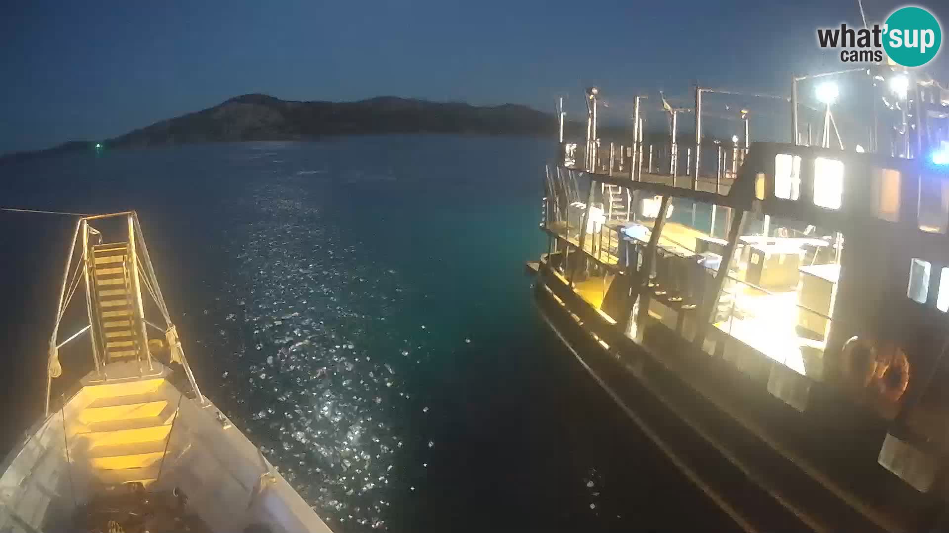 The boat Lo Squalo IV – live webcam arcipelago La Maddalena – Sardinia – Italy
