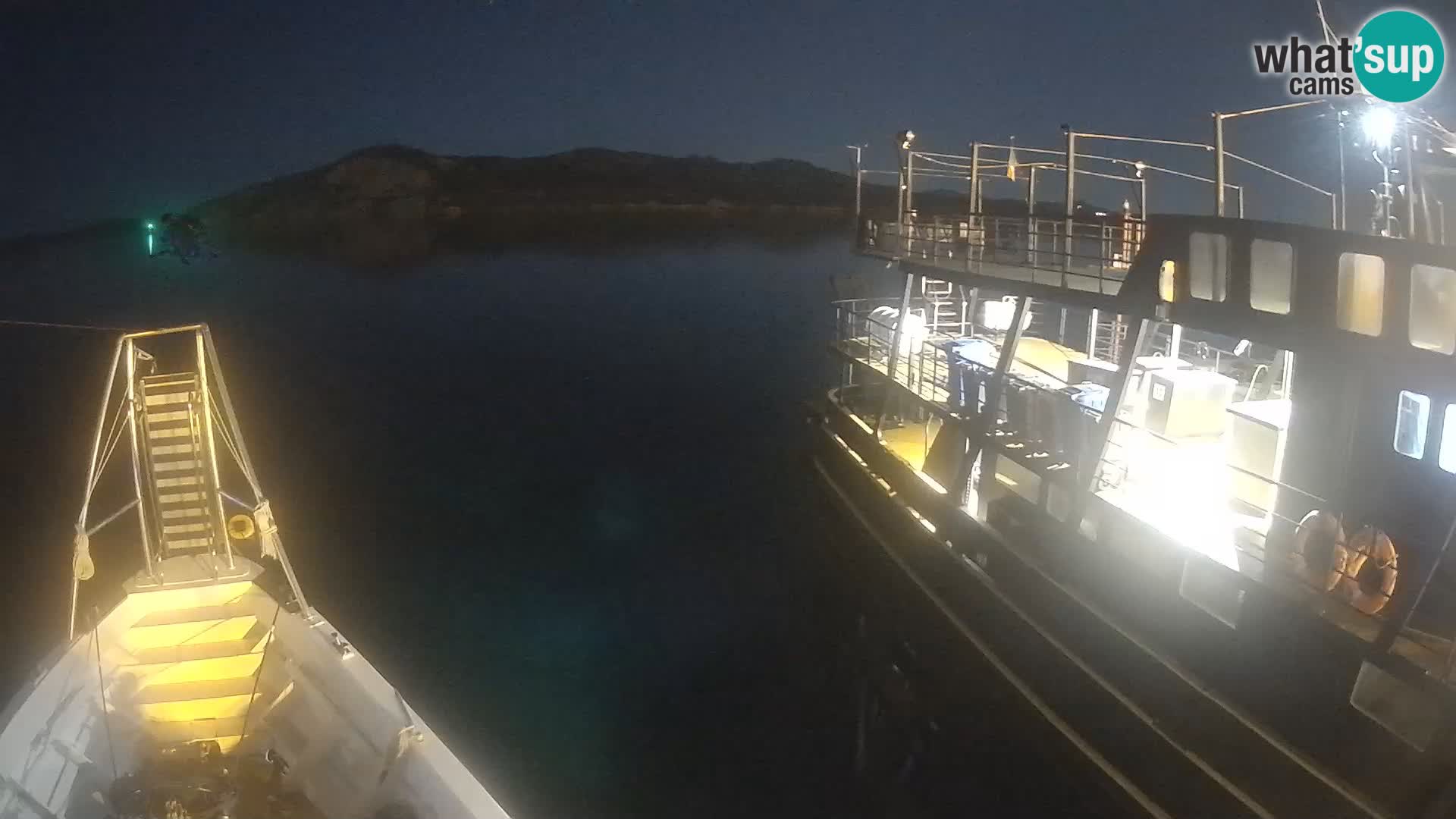 The boat Lo Squalo IV – live webcam arcipelago La Maddalena – Sardinia – Italy
