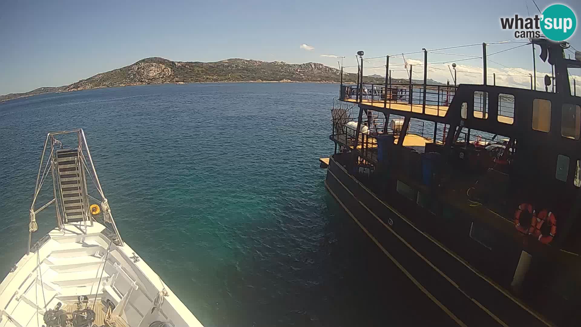 The boat Lo Squalo IV – live webcam arcipelago La Maddalena – Sardinia – Italy
