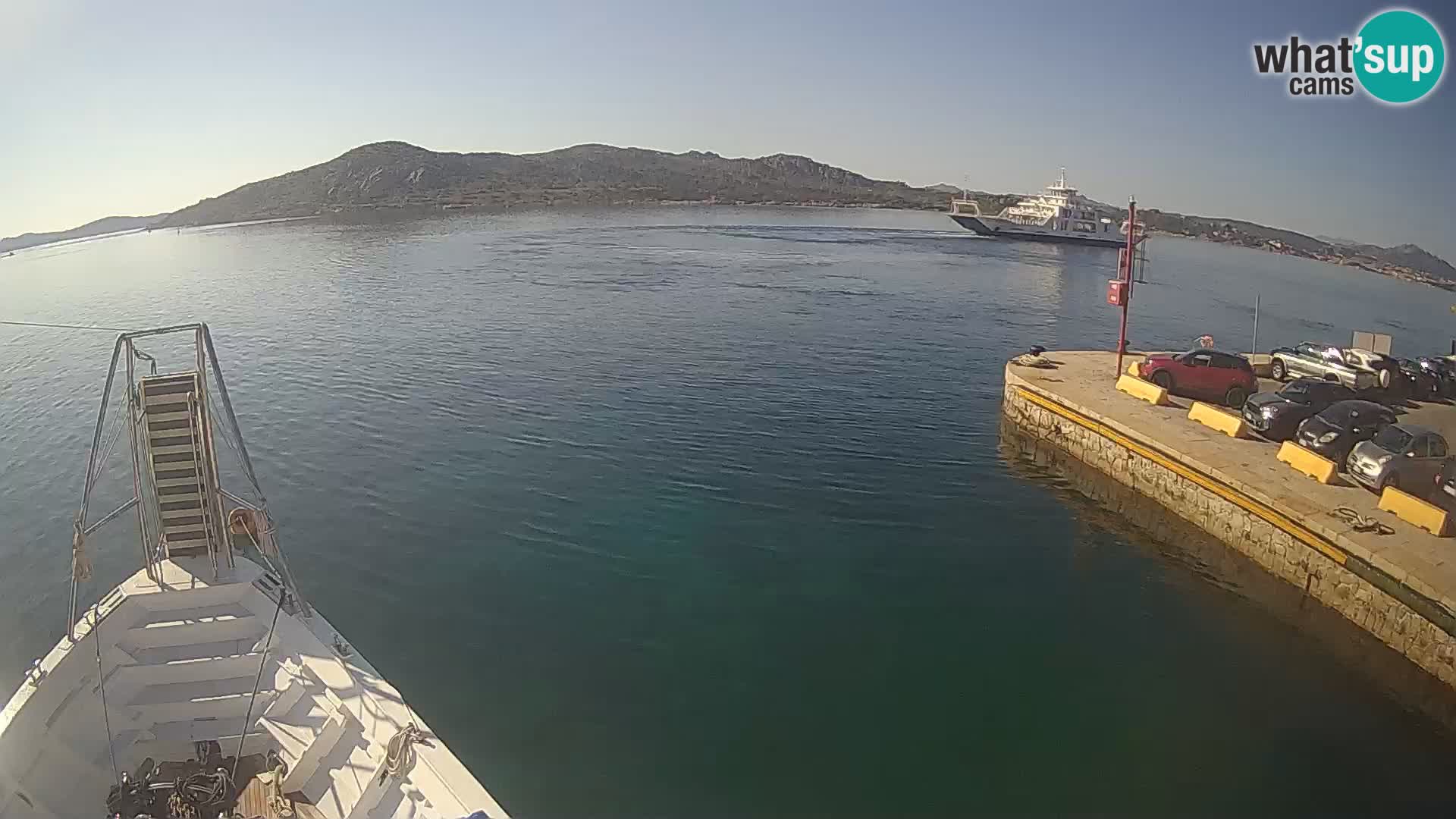 Čoln Lo Squalo IV – arhipelag spletna kamera La Maddalena – Sardinija – Italija