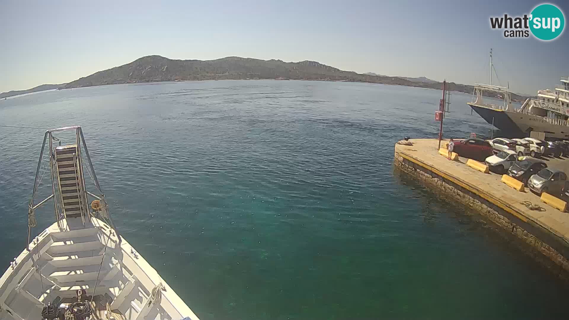 Čoln Lo Squalo IV – arhipelag spletna kamera La Maddalena – Sardinija – Italija