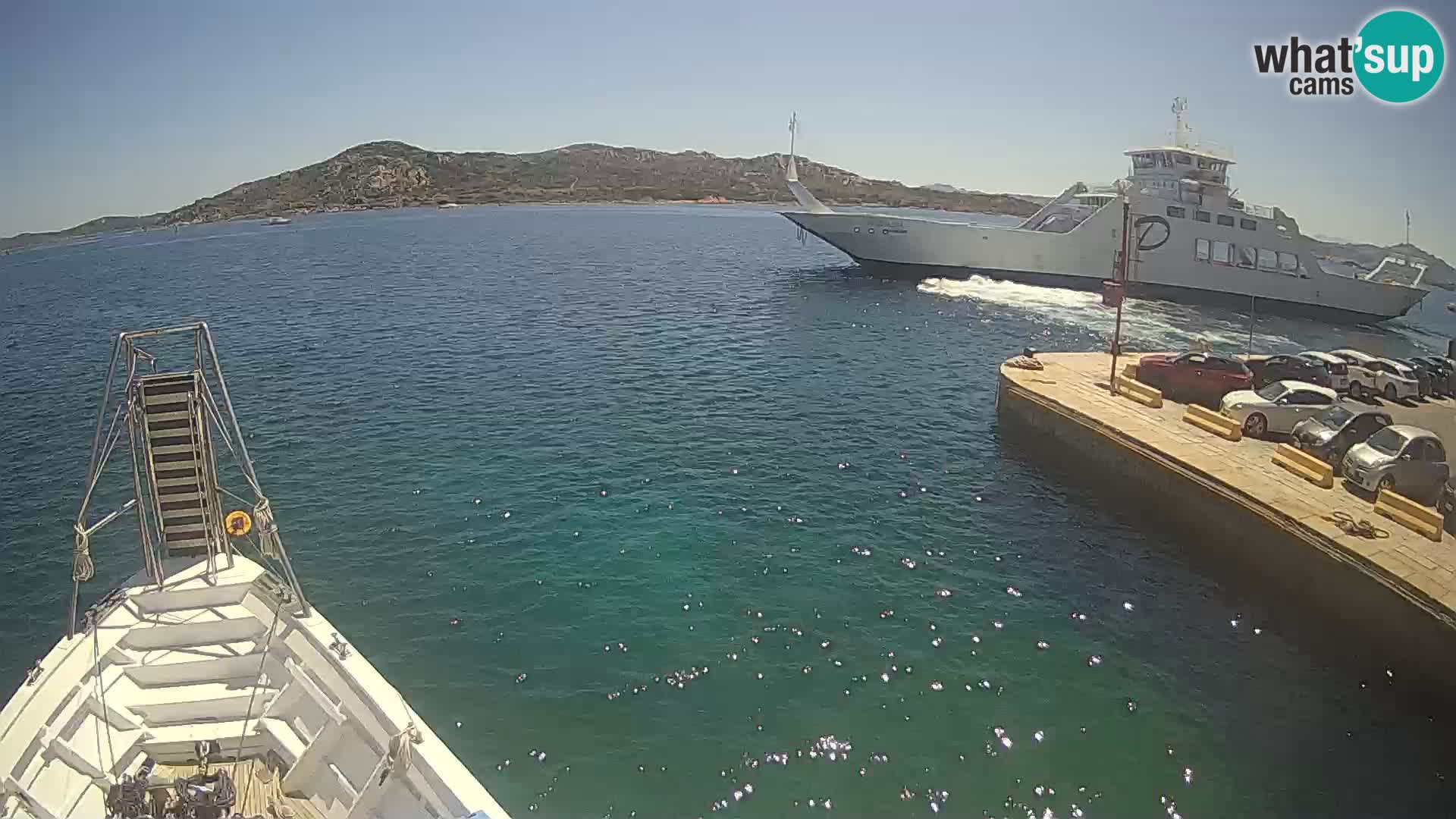Čoln Lo Squalo IV – arhipelag spletna kamera La Maddalena – Sardinija – Italija