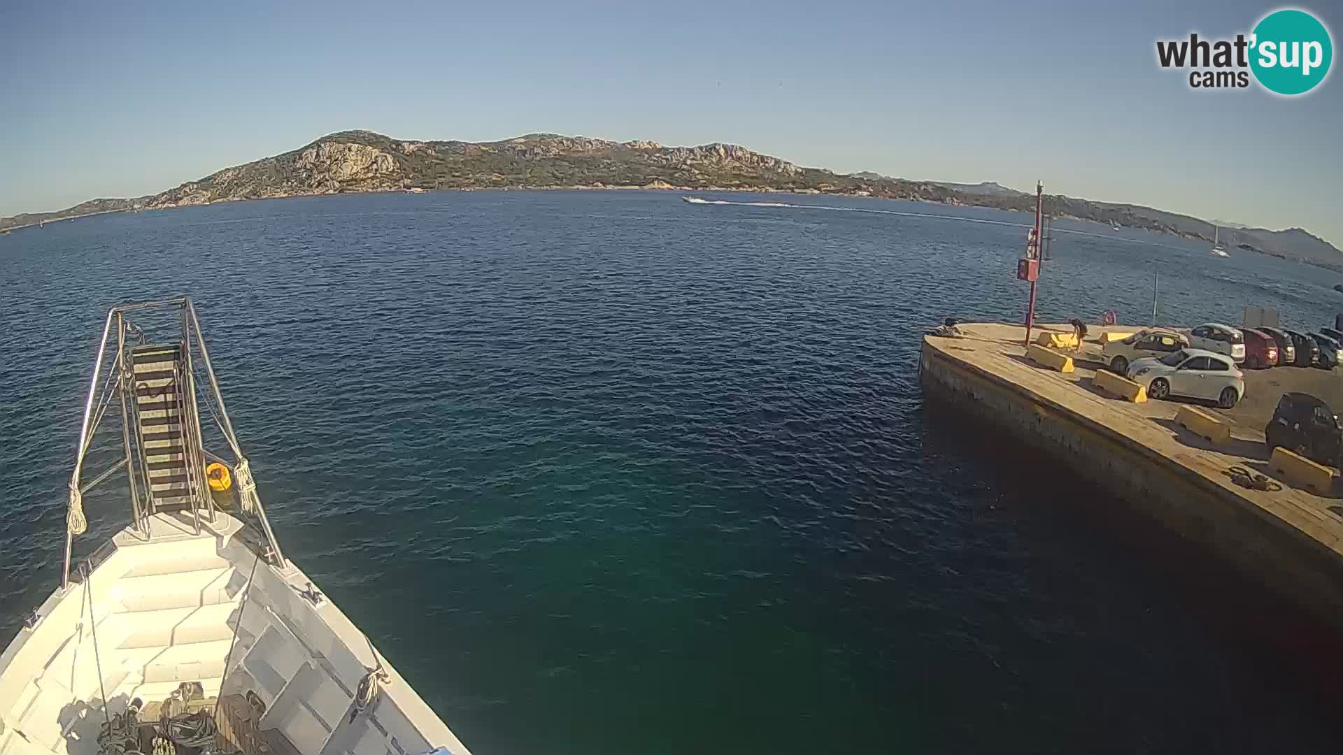 Čoln Lo Squalo IV – arhipelag spletna kamera La Maddalena – Sardinija – Italija