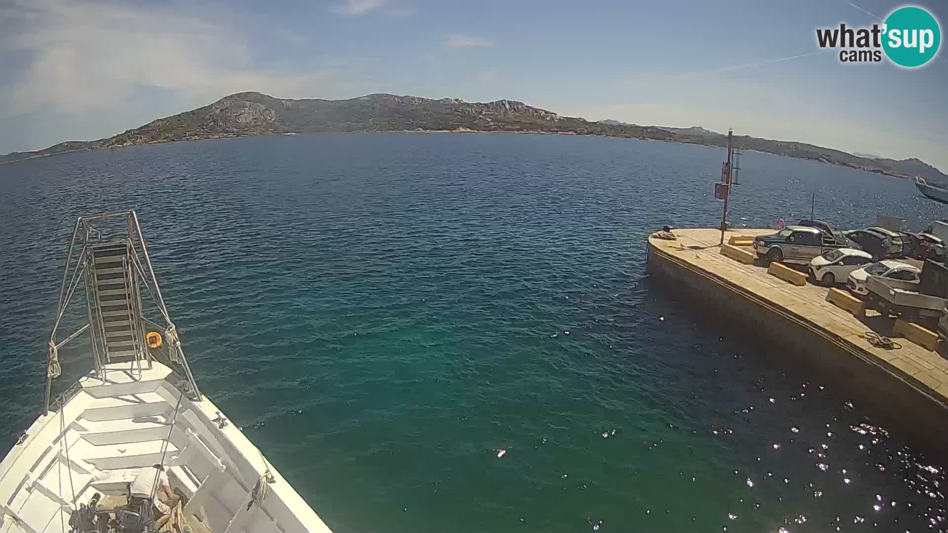 Čoln Lo Squalo IV – arhipelag spletna kamera La Maddalena – Sardinija – Italija