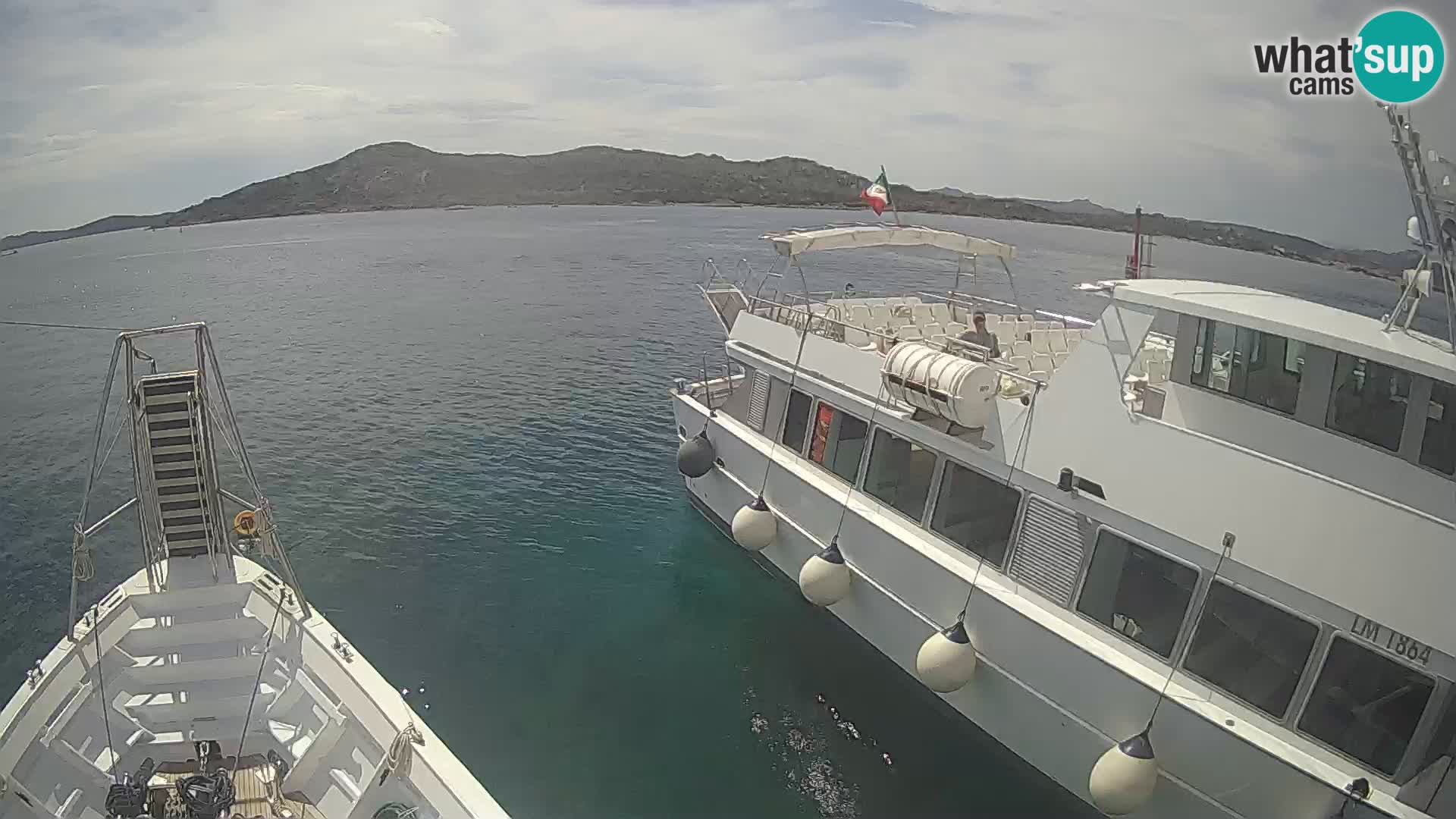El barco Lo Squalo IV – webcam en directo archipiélago La Maddalena – Cerdeña – Italia