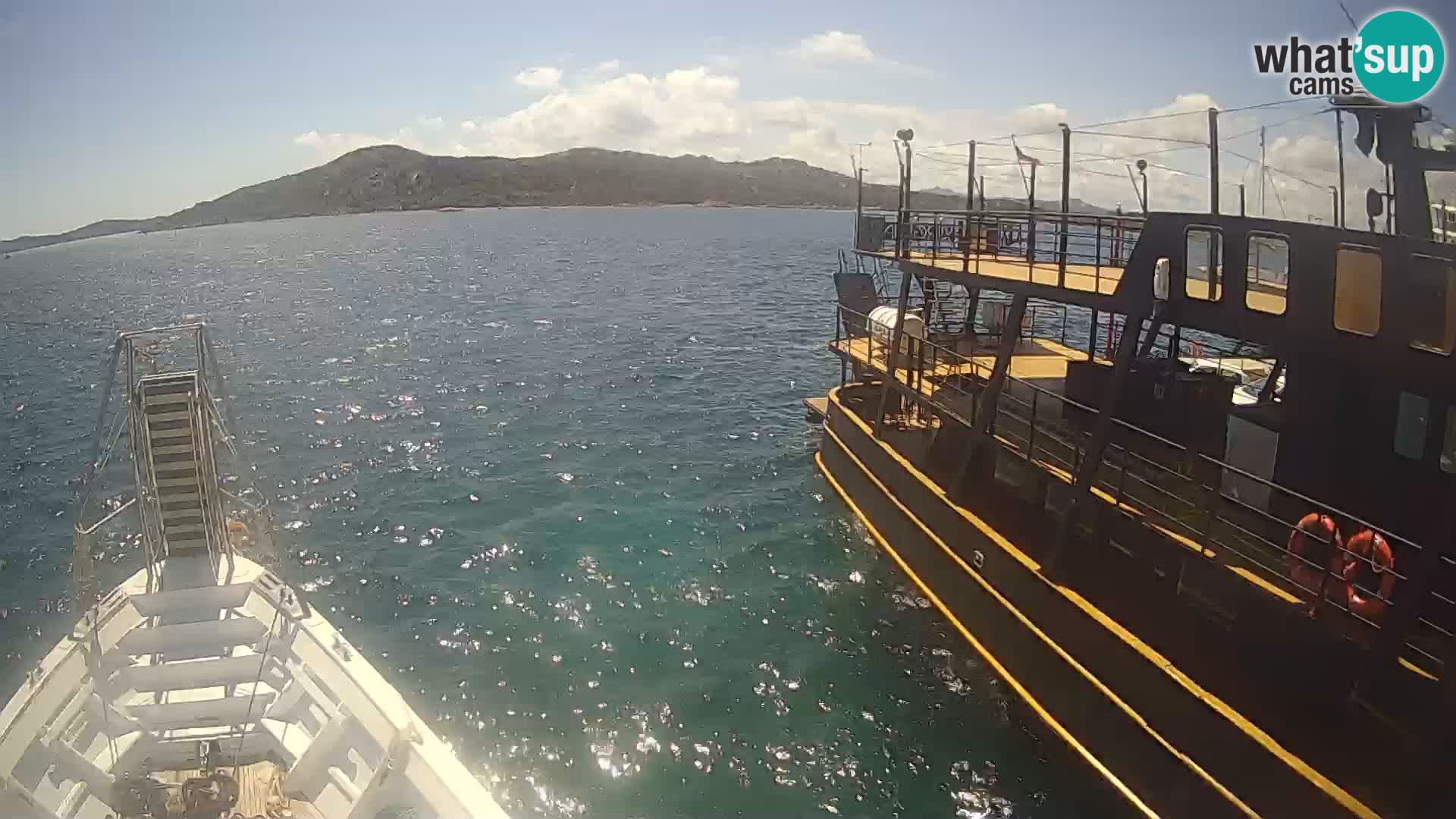 El barco Lo Squalo IV – webcam en directo archipiélago La Maddalena – Cerdeña – Italia