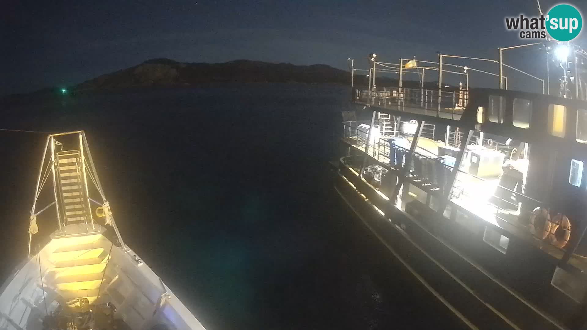 Le bateau Lo Squalo IV – webcam en direct arcipelago La Maddalena – Sardaigne – Italie