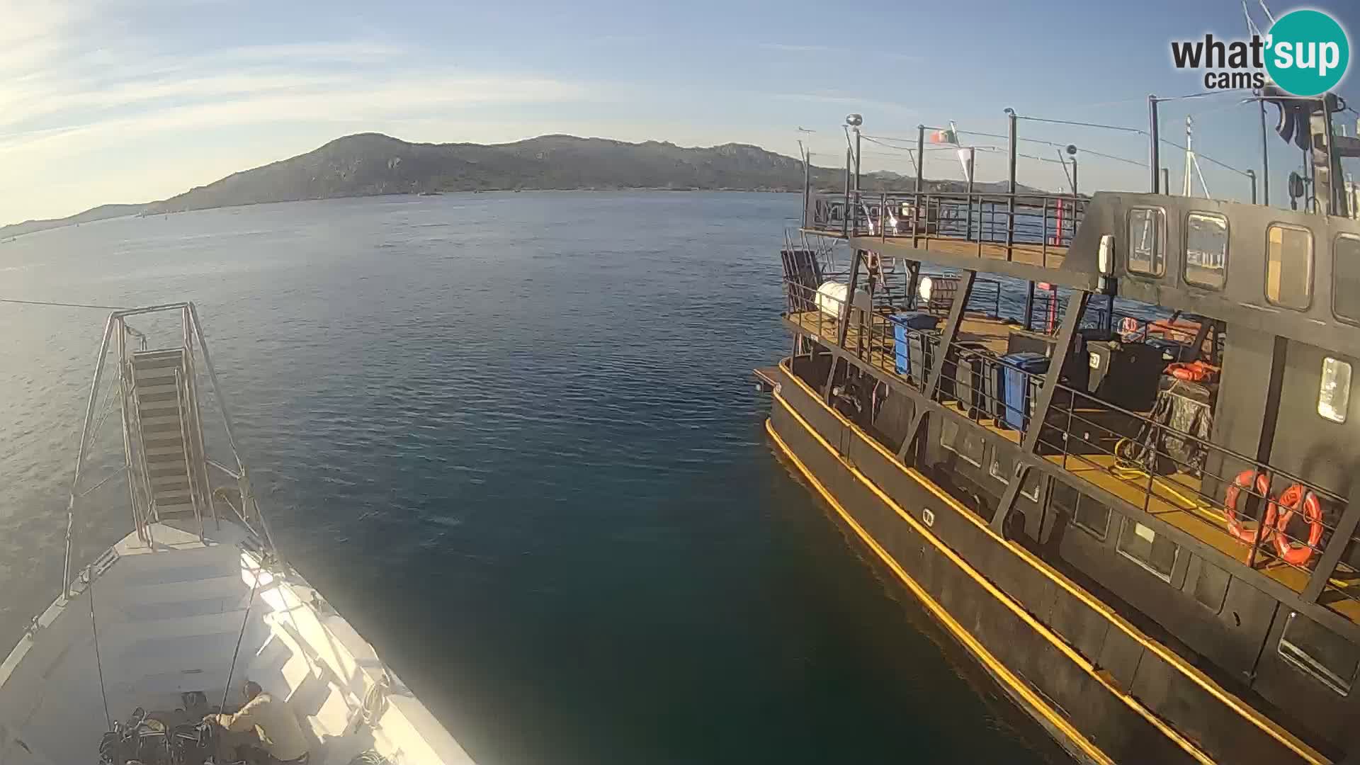 The boat Lo Squalo IV – live webcam arcipelago La Maddalena – Sardinia – Italy
