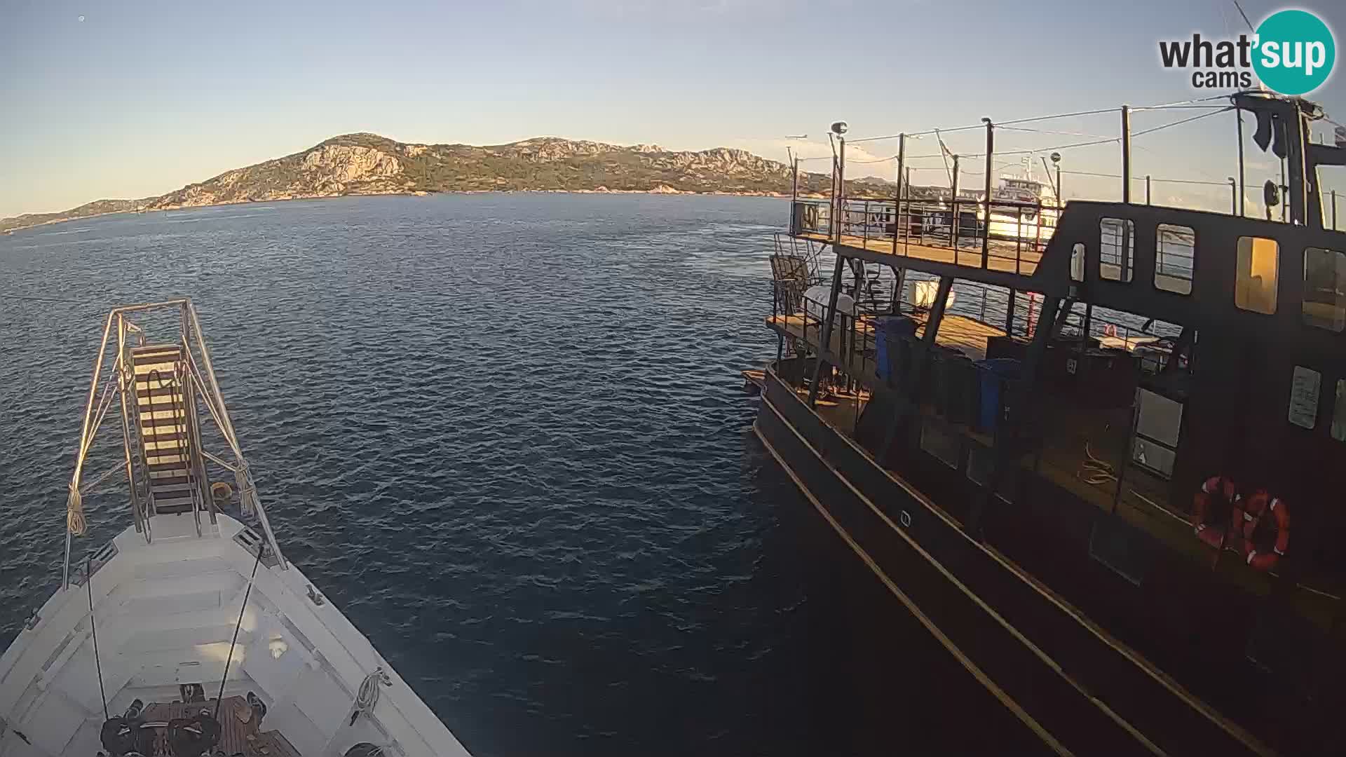 The boat Lo Squalo IV – live webcam arcipelago La Maddalena – Sardinia – Italy